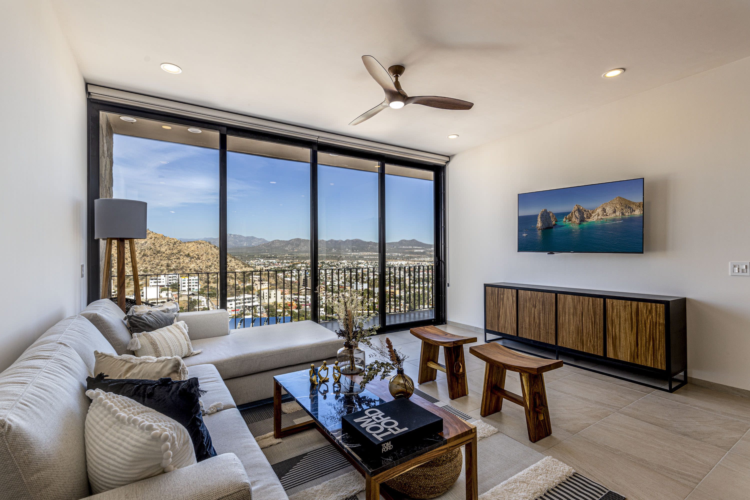 Property Image 1 - Modern & Stylish Condo with Exquisite Mountain View @ Pedregal!