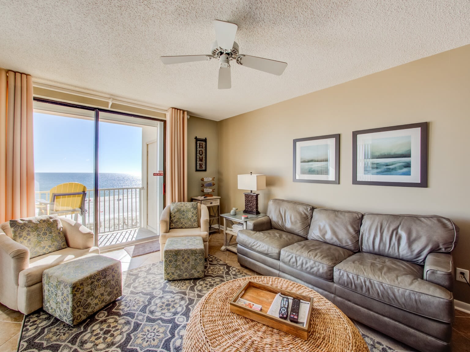 Property Image 2 - Spacious 4th floor condo ON THE BEACH in the heart of Orange Beach