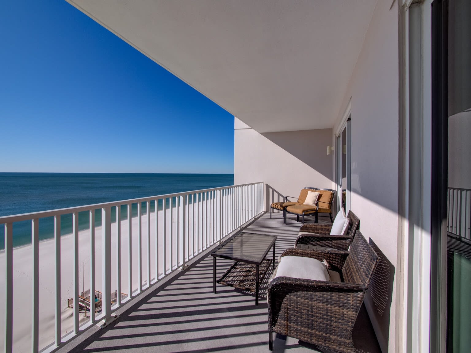 Property Image 1 - Beach Front - Updated 3 Bedroom Condo located on 7th Floor
