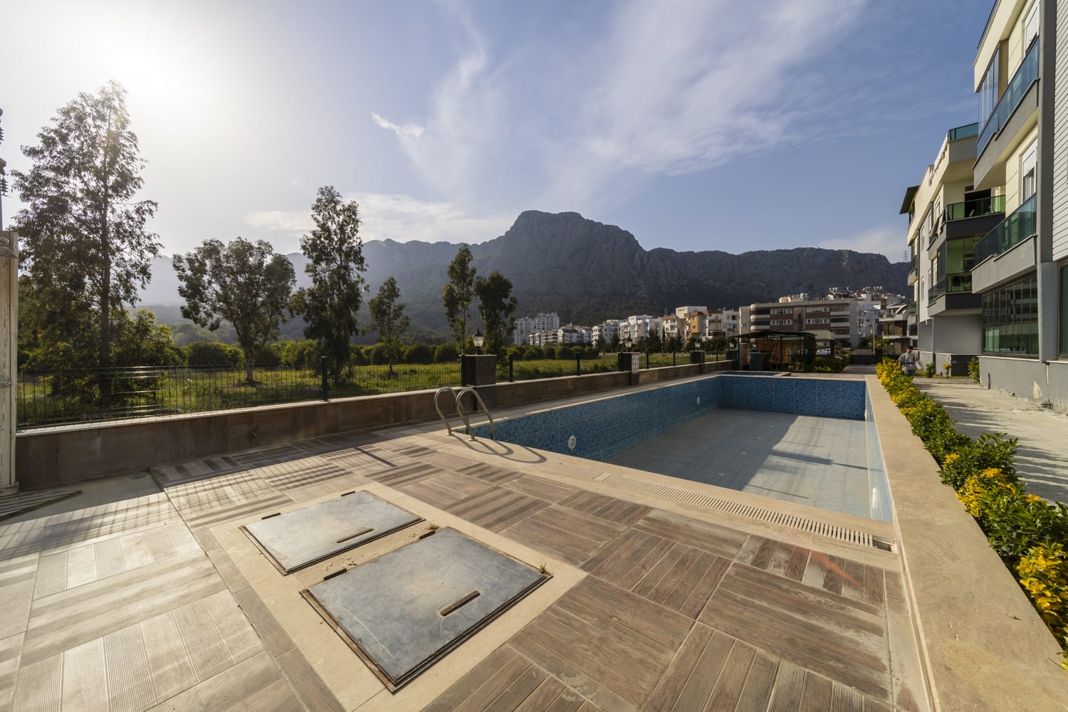 Property Image 2 - Lovely Flat With Shared Pool and Balcony in Konyaalti, Antalya