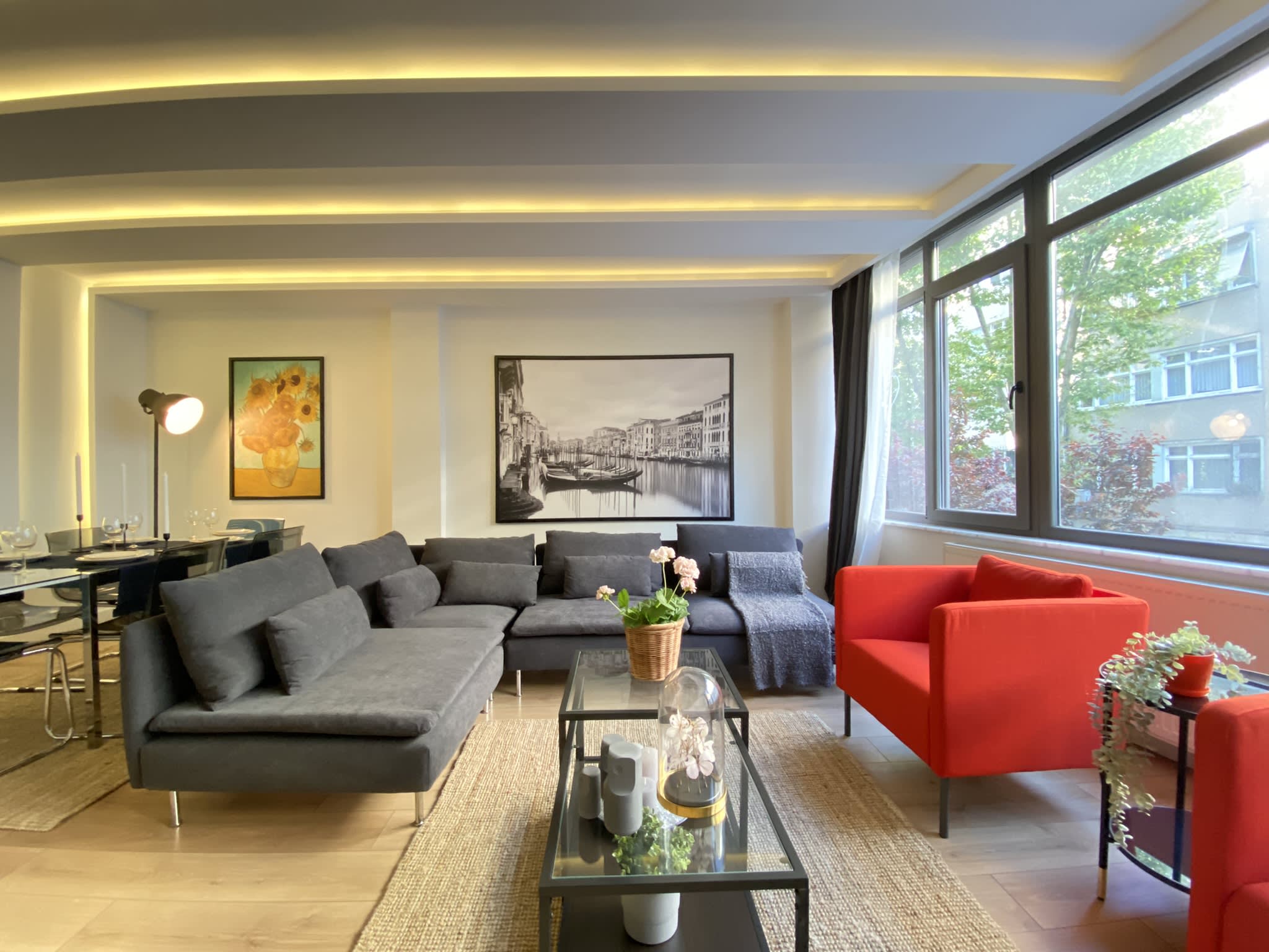 Property Image 1 - Marvelous Flat with Impressive Interior, Central Location and Backyard in Besiktas