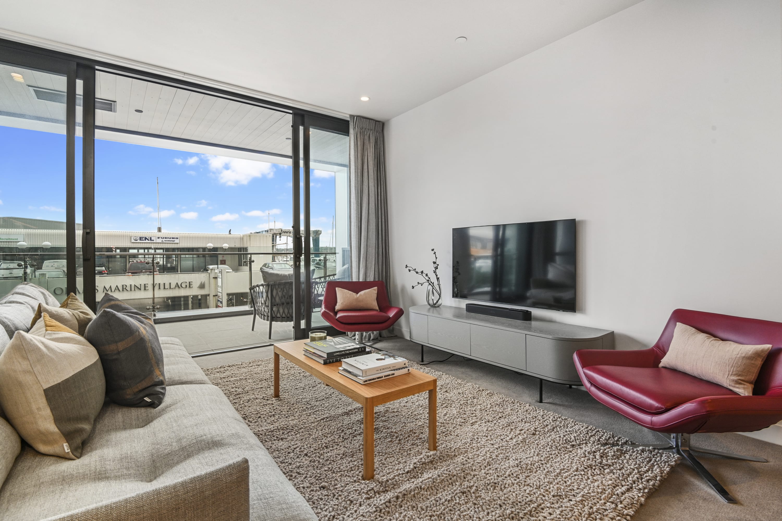Property Image 2 - Chic contemporary in the heart of Wynyard Quarter