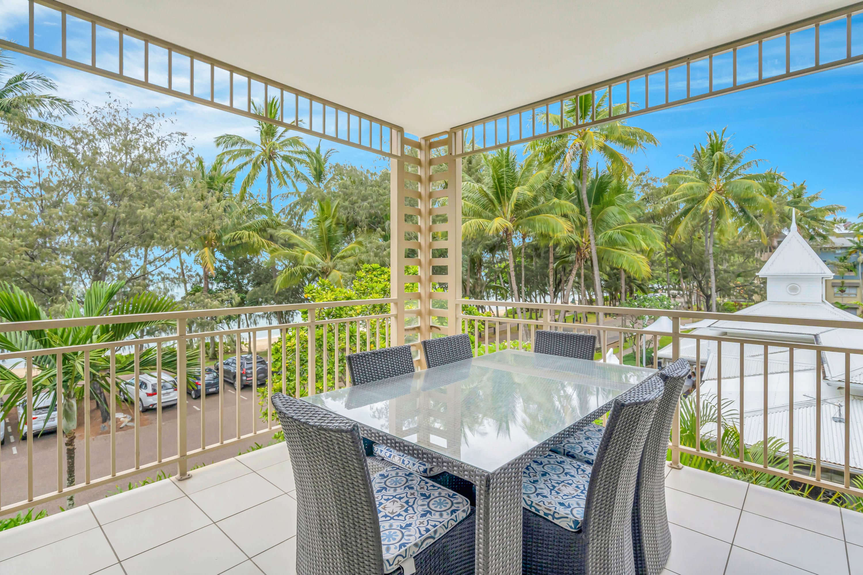 Property Image 1 - Three Bedroom Beachfront Penthouse in Palm Cove