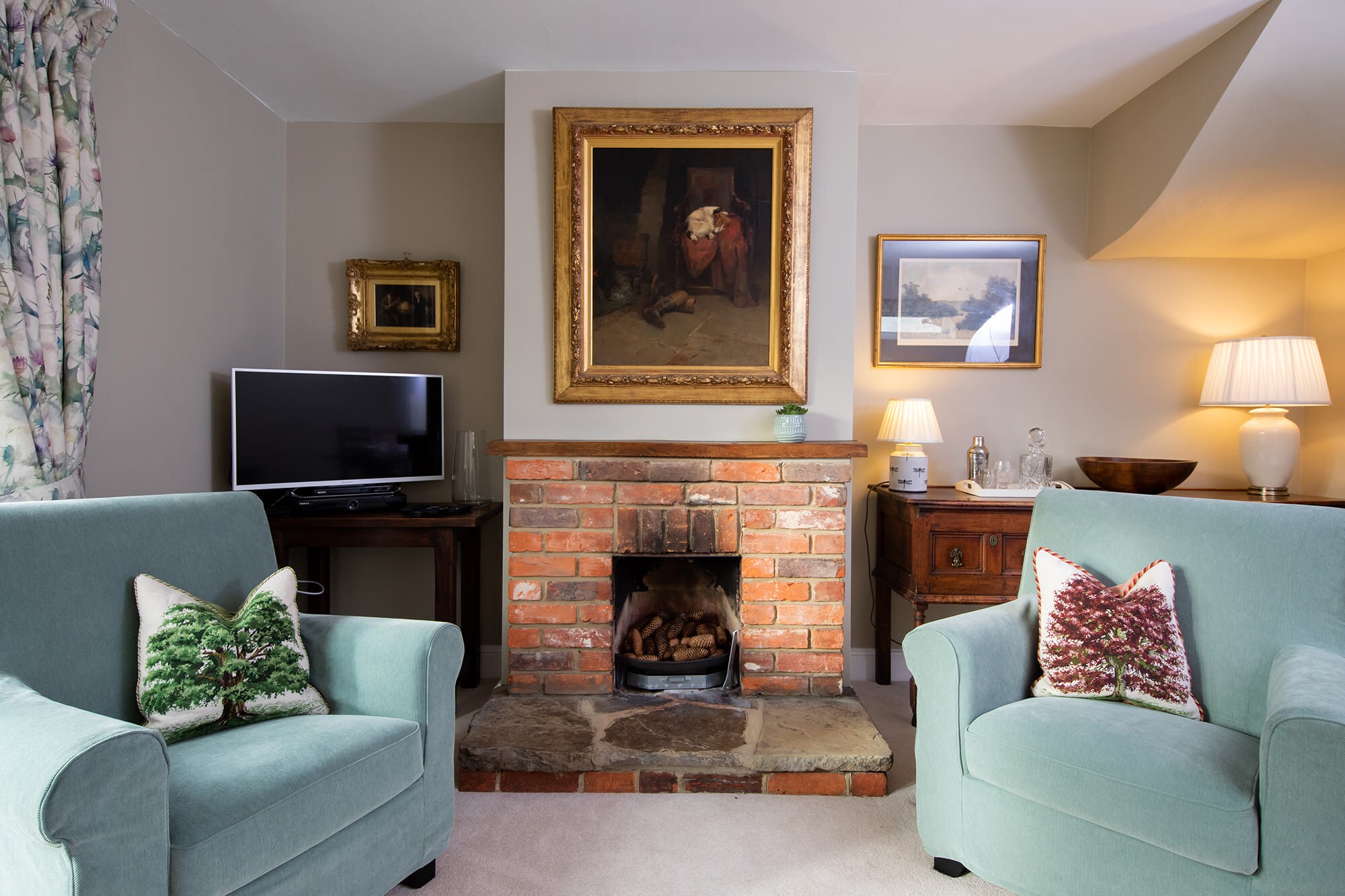 Property Image 1 - Cosy Cottage in Beautiful South Downs | King Bed, Walk to Pub