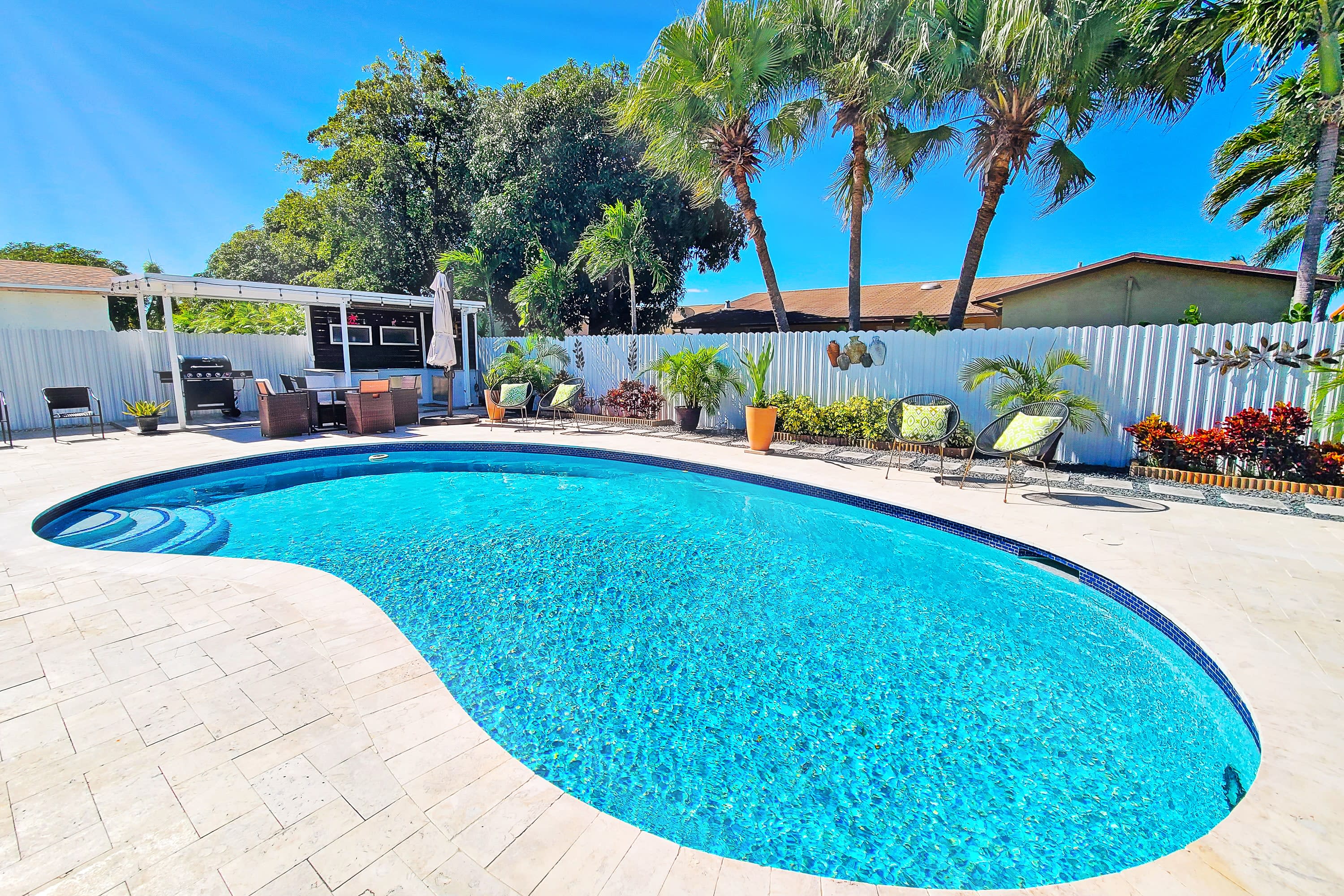 Property Image 1 - Pines Paradise - Luxury Home, Pool, BBQ, Parking