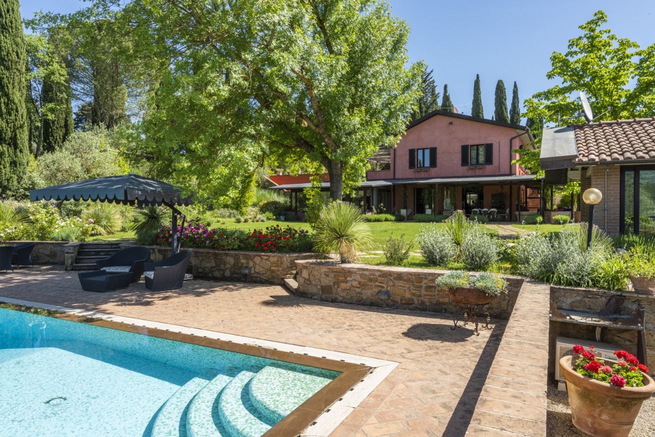 Property Image 1 - Luxury Tuscan villa with private restaurant and pool near San Gimignano