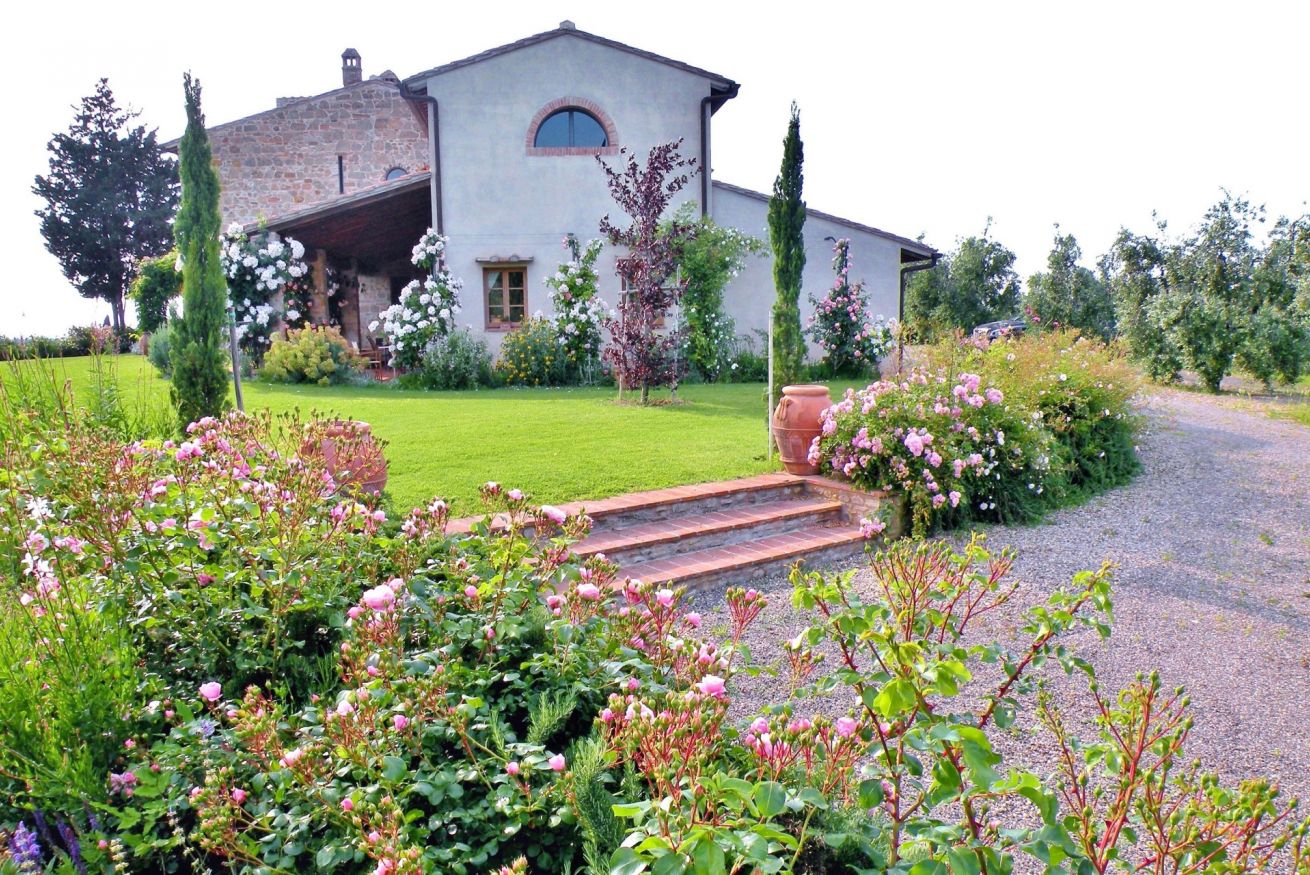 Property Image 2 - Fantastic suite with shared pool in central Tuscany