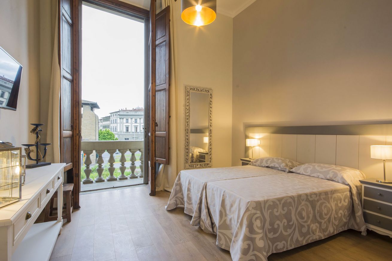 Property Image 1 - Lovely Bright Apartment Overlooking Piazza Beccaria