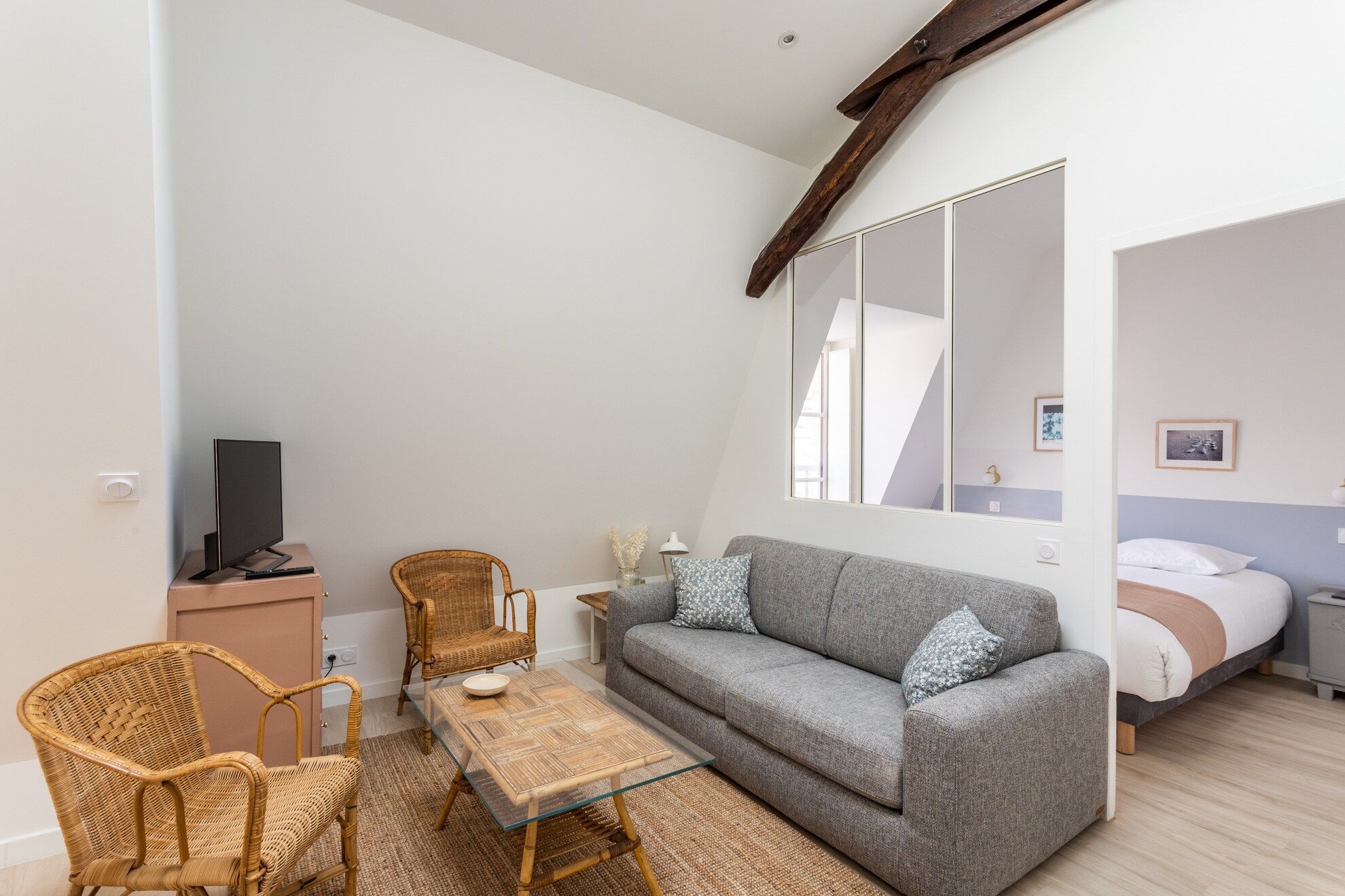 Property Image 2 - Cozy and modern two bedroom apartment in the centre of Rennes