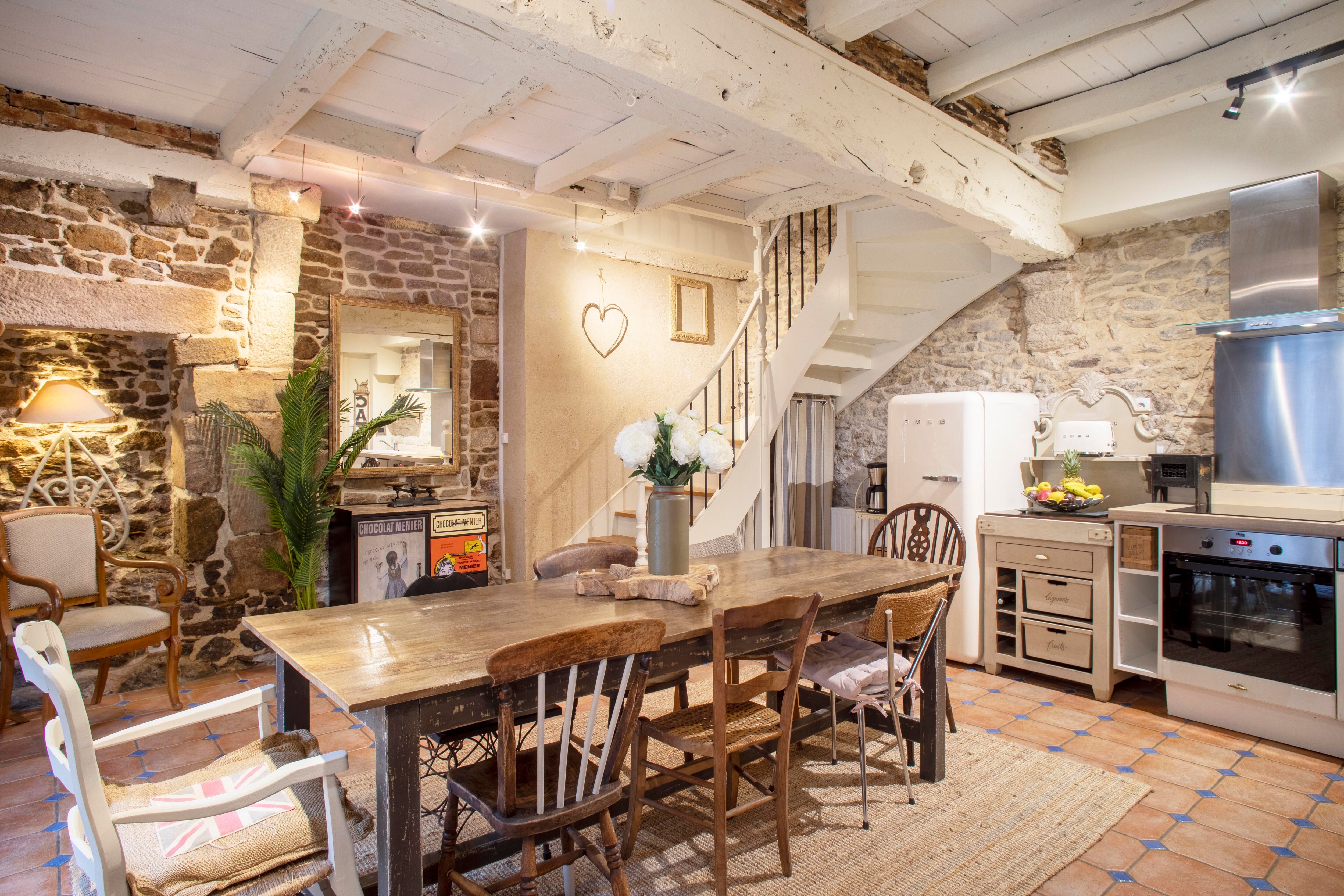 Property Image 2 - Historical home with exposed beams in Dinan