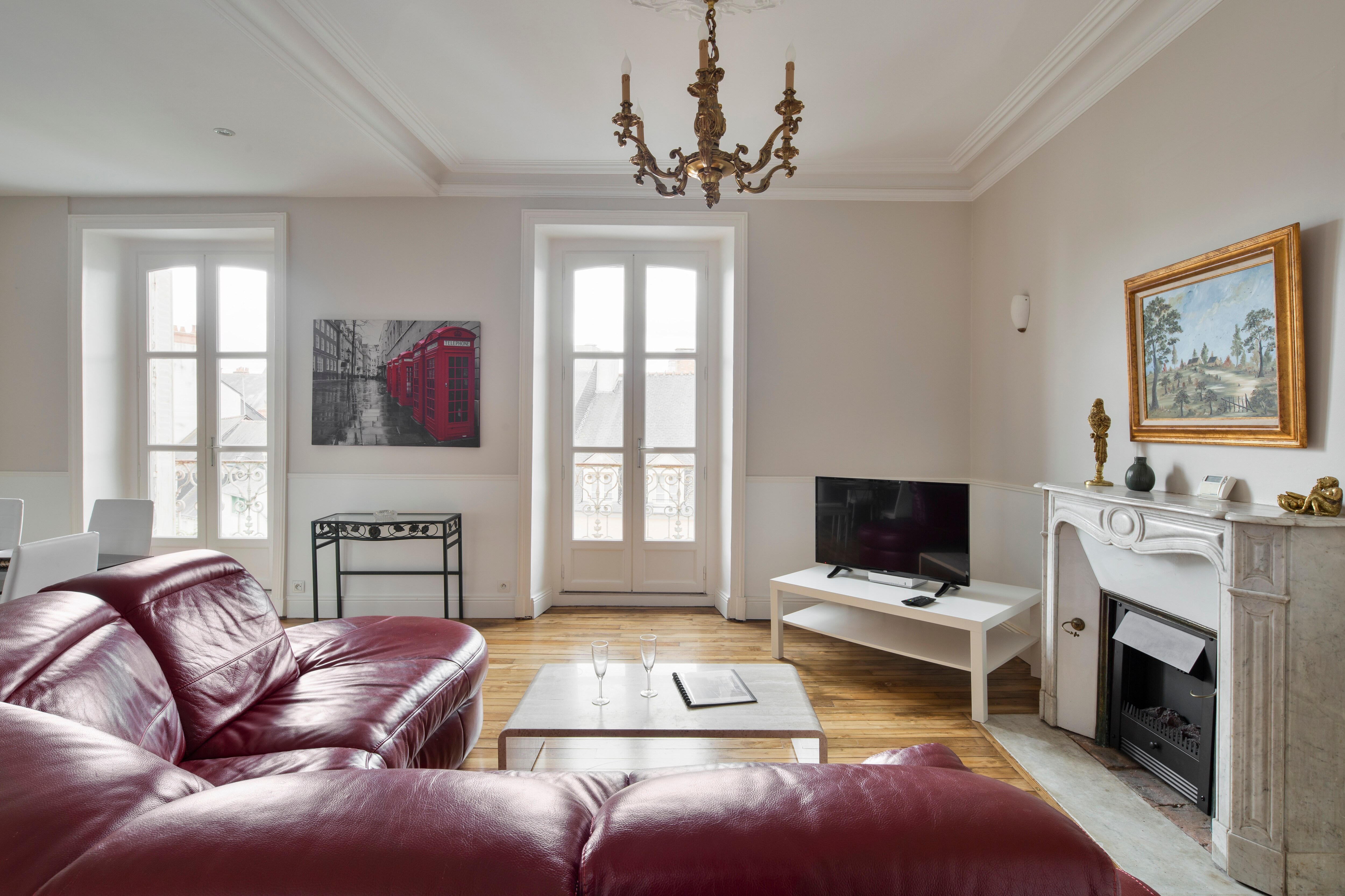 Property Image 1 - Captivating Chic Apartment at the Foot of Visitation