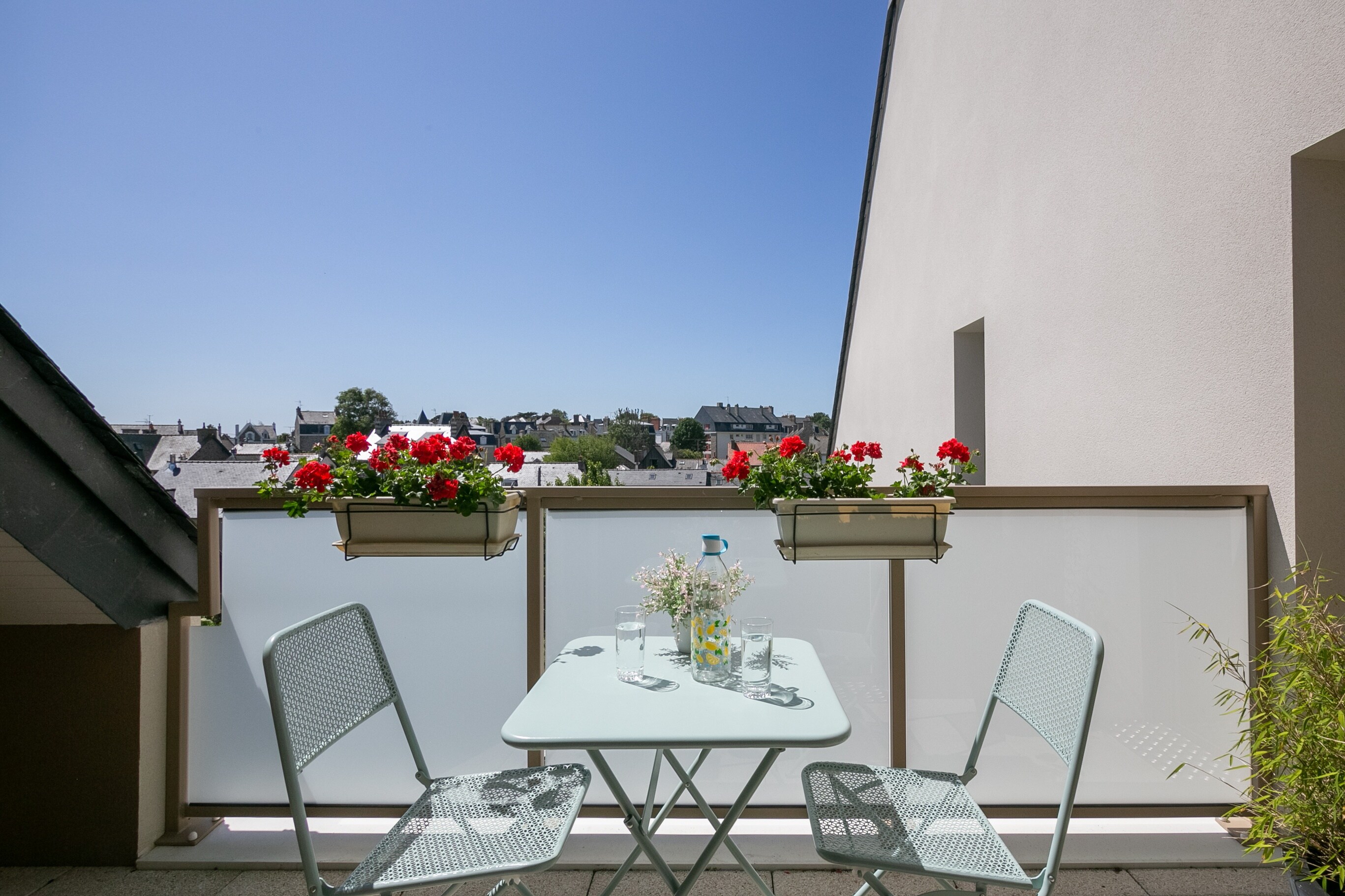 Property Image 2 - Comfortable and bright one bedroom apartment with balcony in Saint-Malo