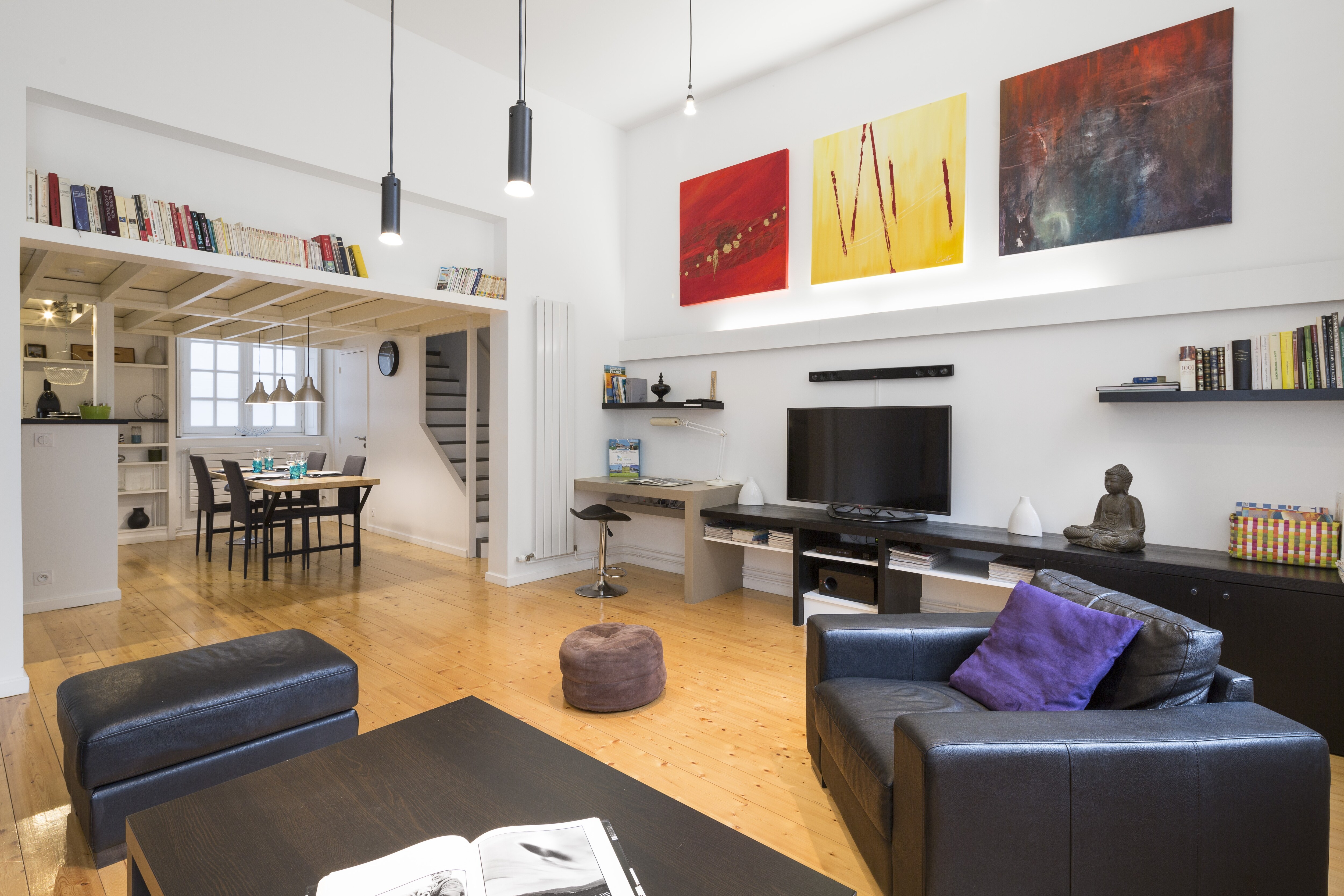 Property Image 1 - Superb Modern Apartment in the Heart of Corsair City