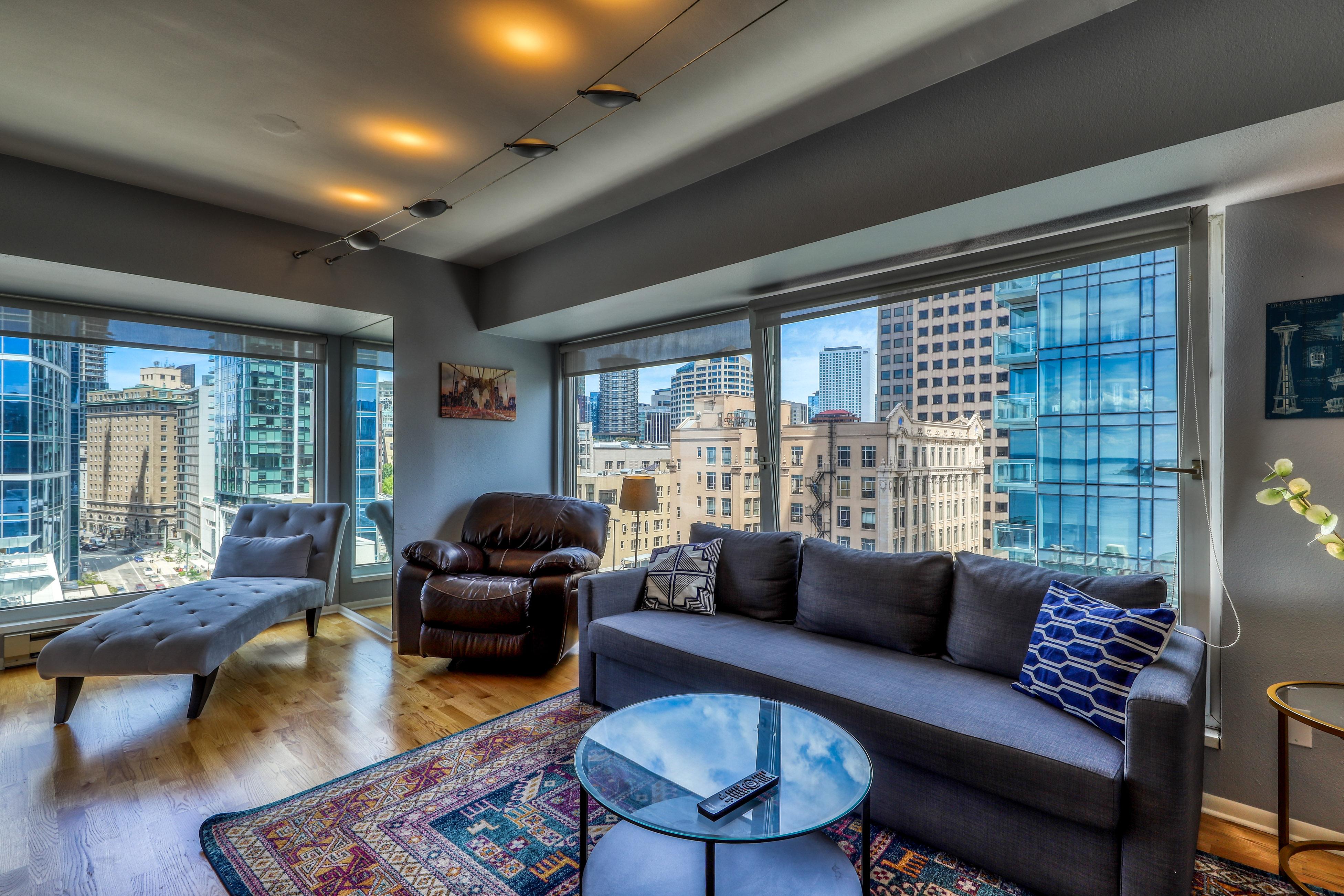 Property Image 2 - Newmark Tower Seattle Suite