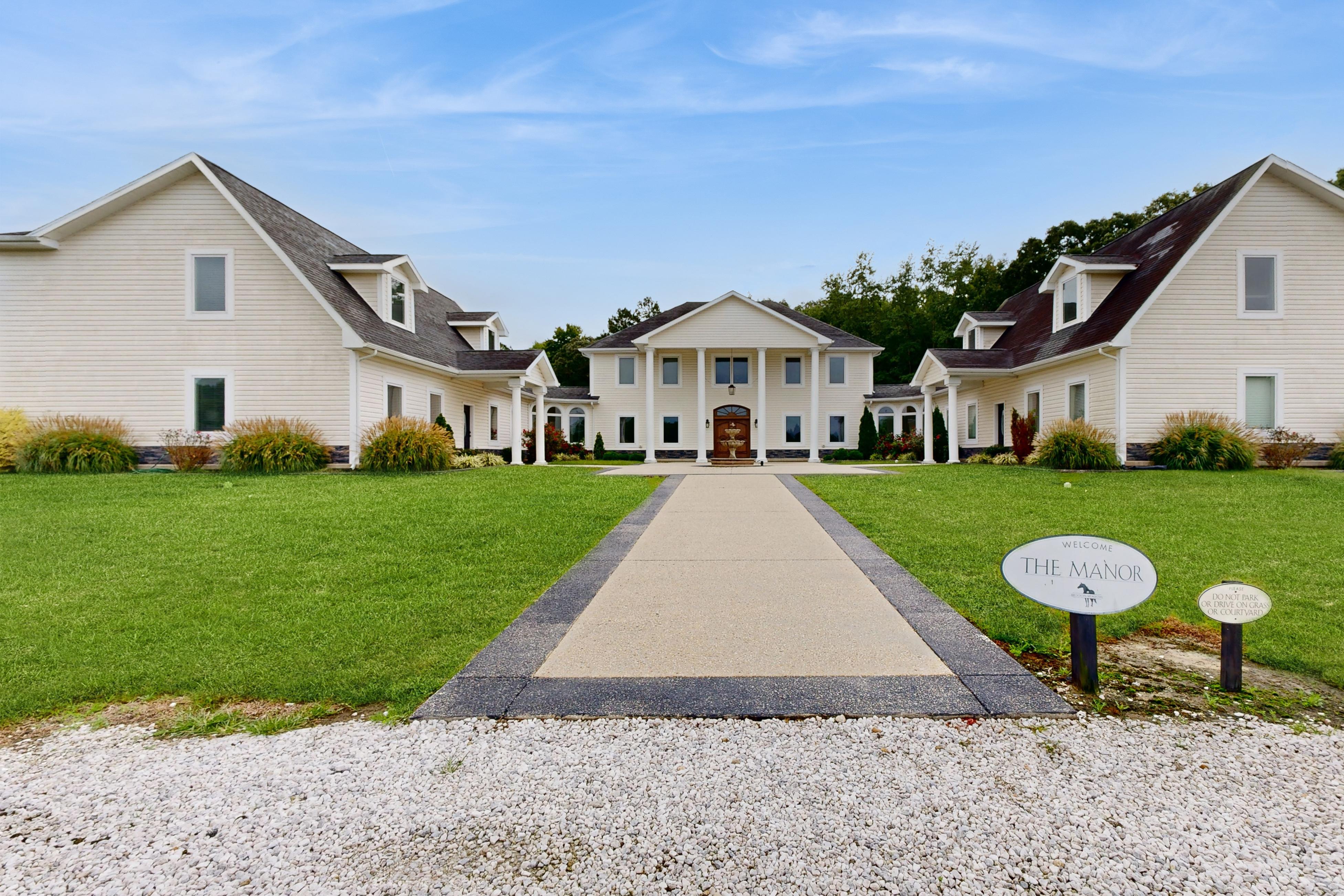 Property Image 1 - Brooklyn Meadows -  The Manor &amp; Equestry Inn