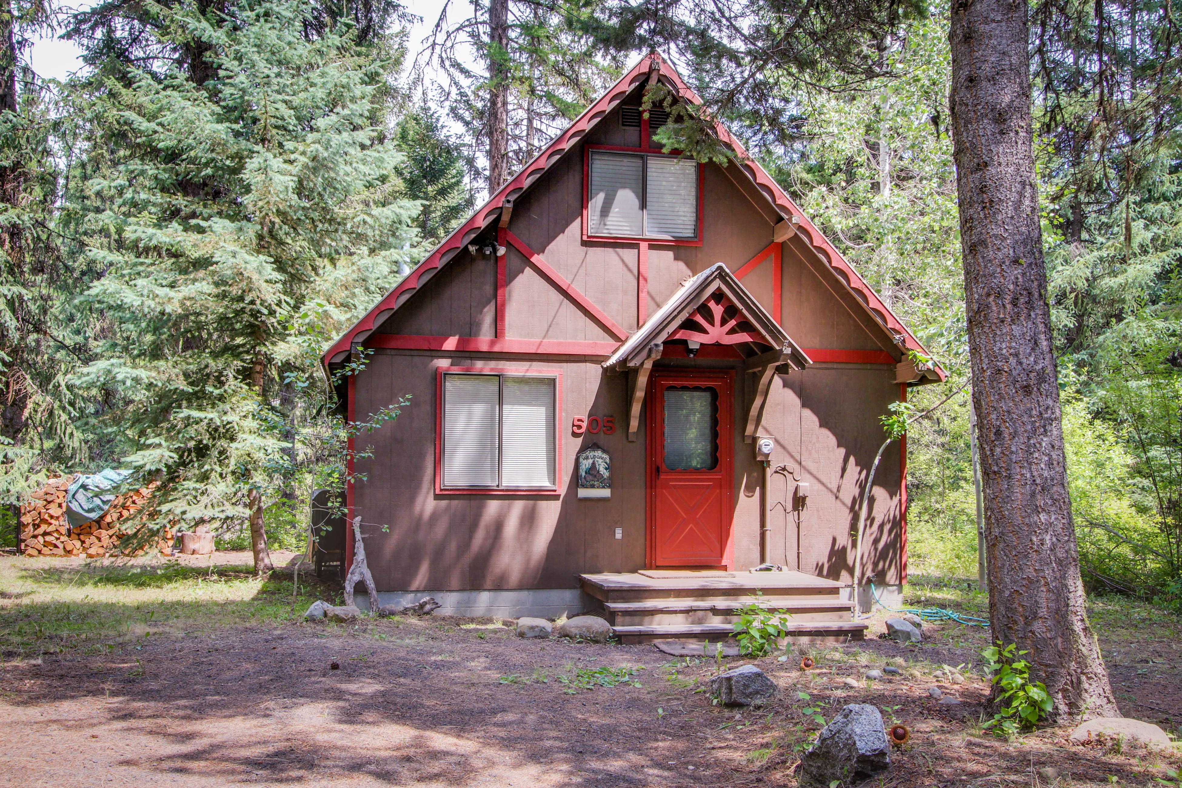 Property Image 1 - Huckleberry Riverfront Cabin