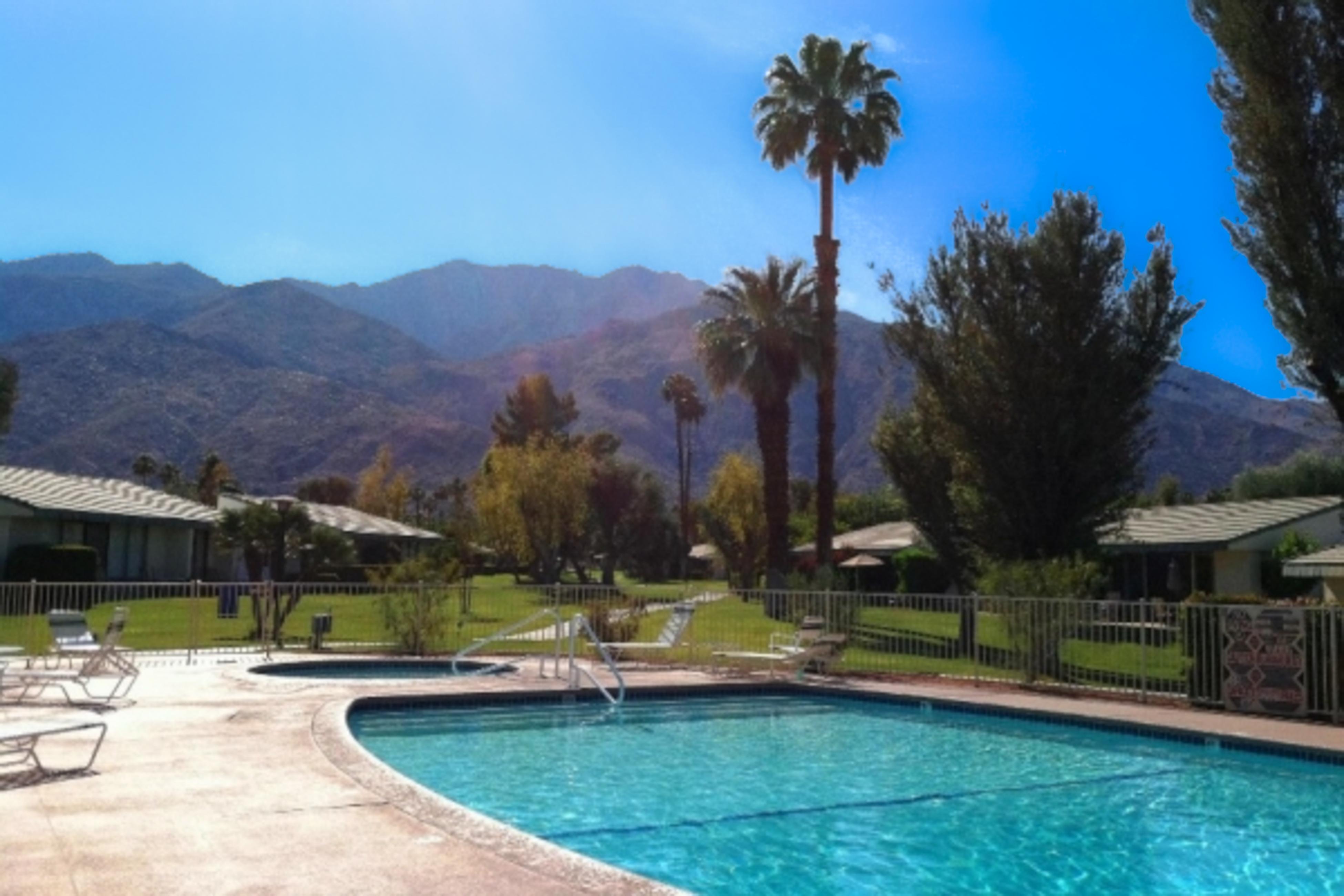 Property Image 2 - Palm Springs Condo, Sunrise Villas
