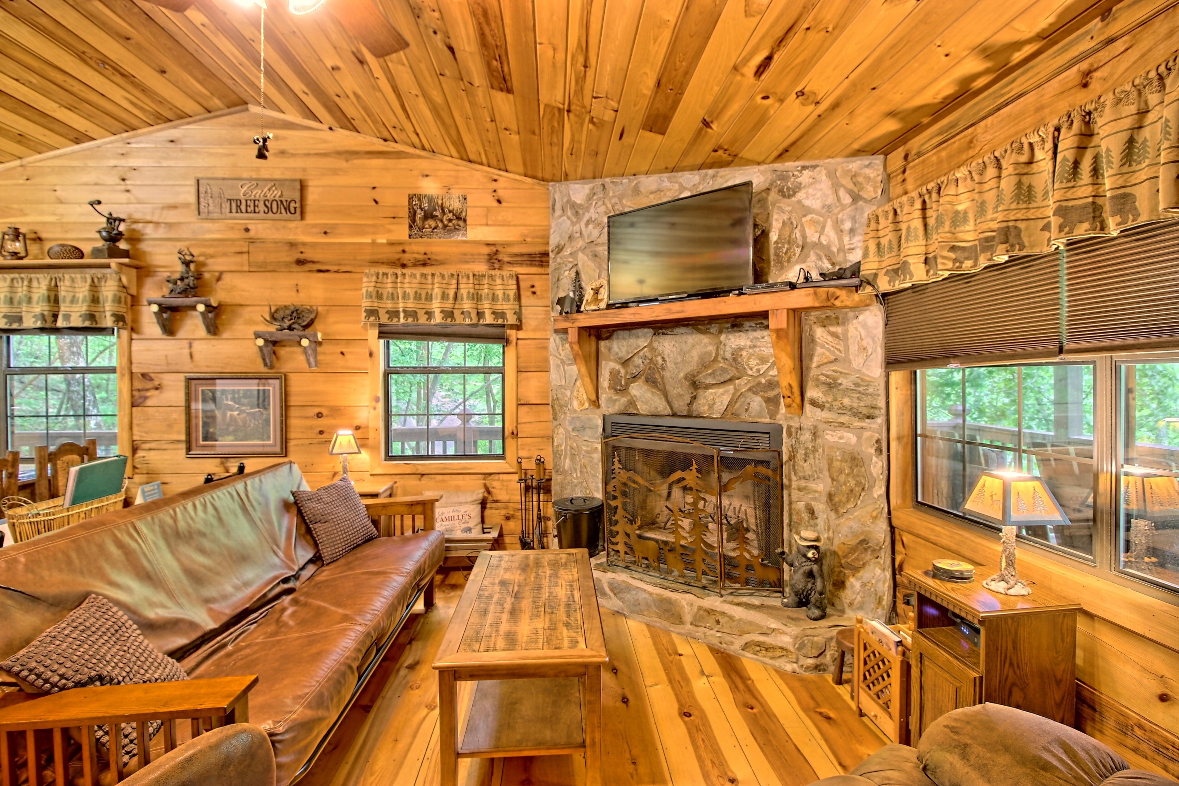Cozy Tree Song Mountain Creek Cabin