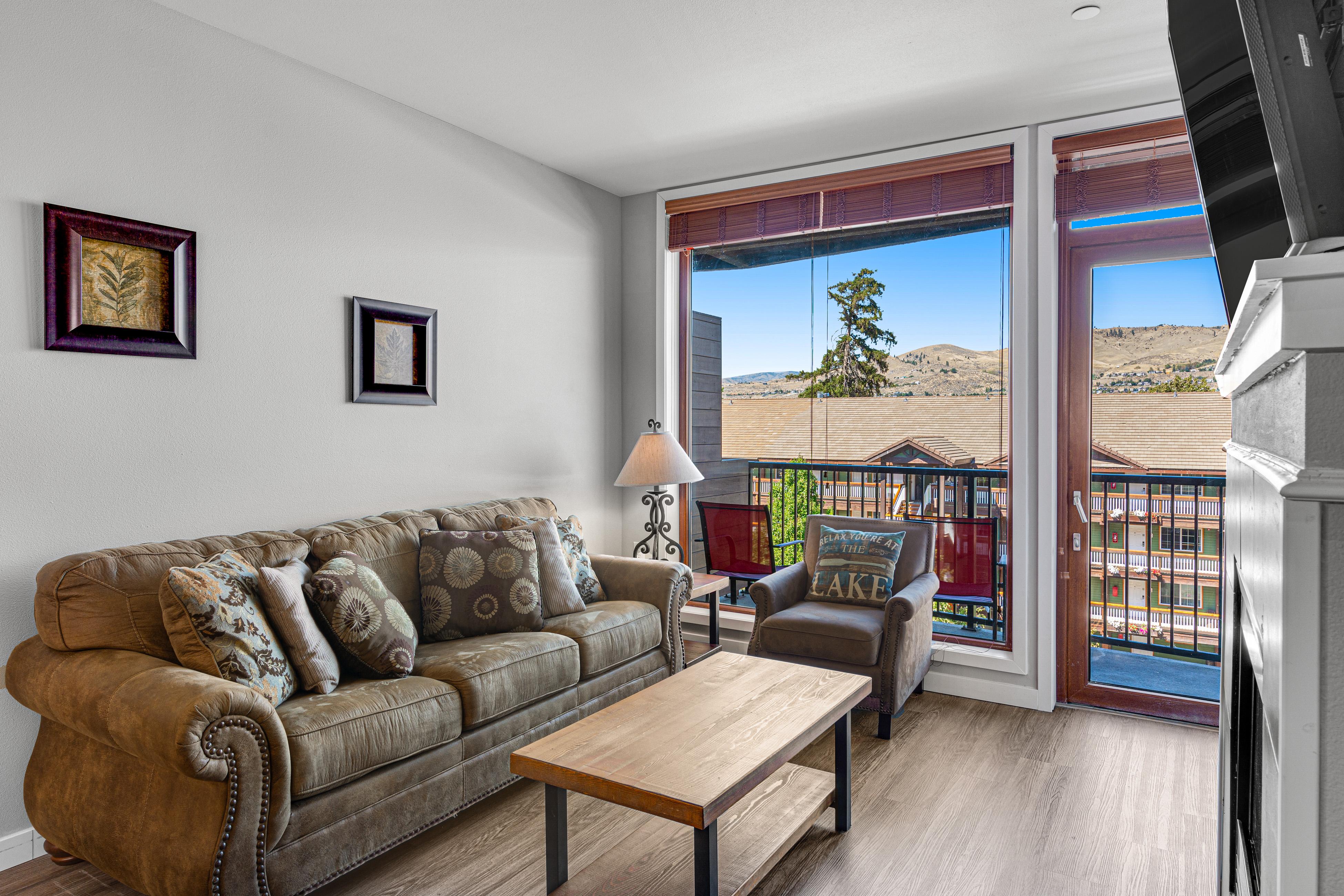Property Image 2 - Chelan Resort Suites: Concord Bliss #305