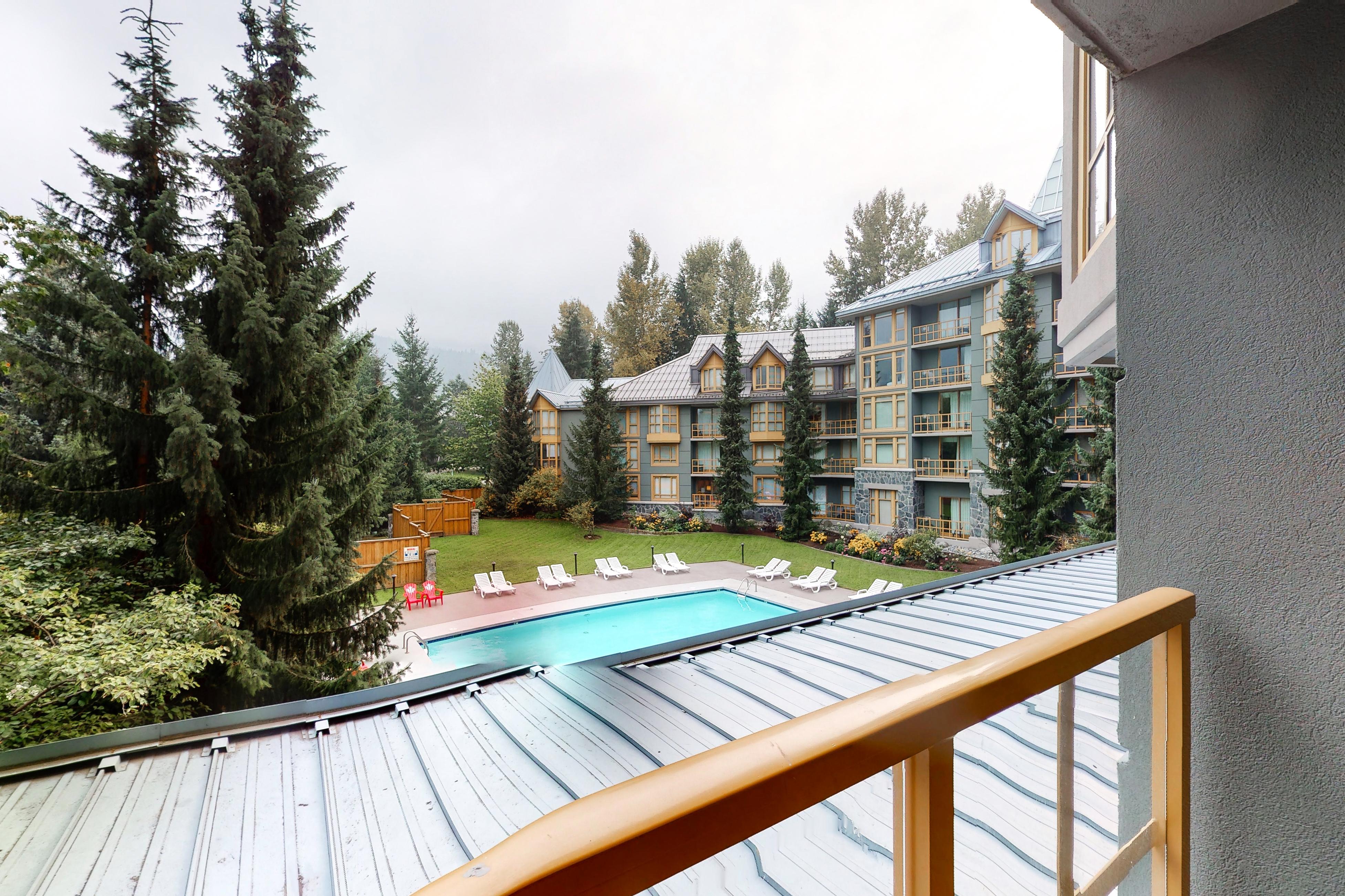Property Image 2 - Stunning Traditional Condo with complimentary shuttle to Whistler Village