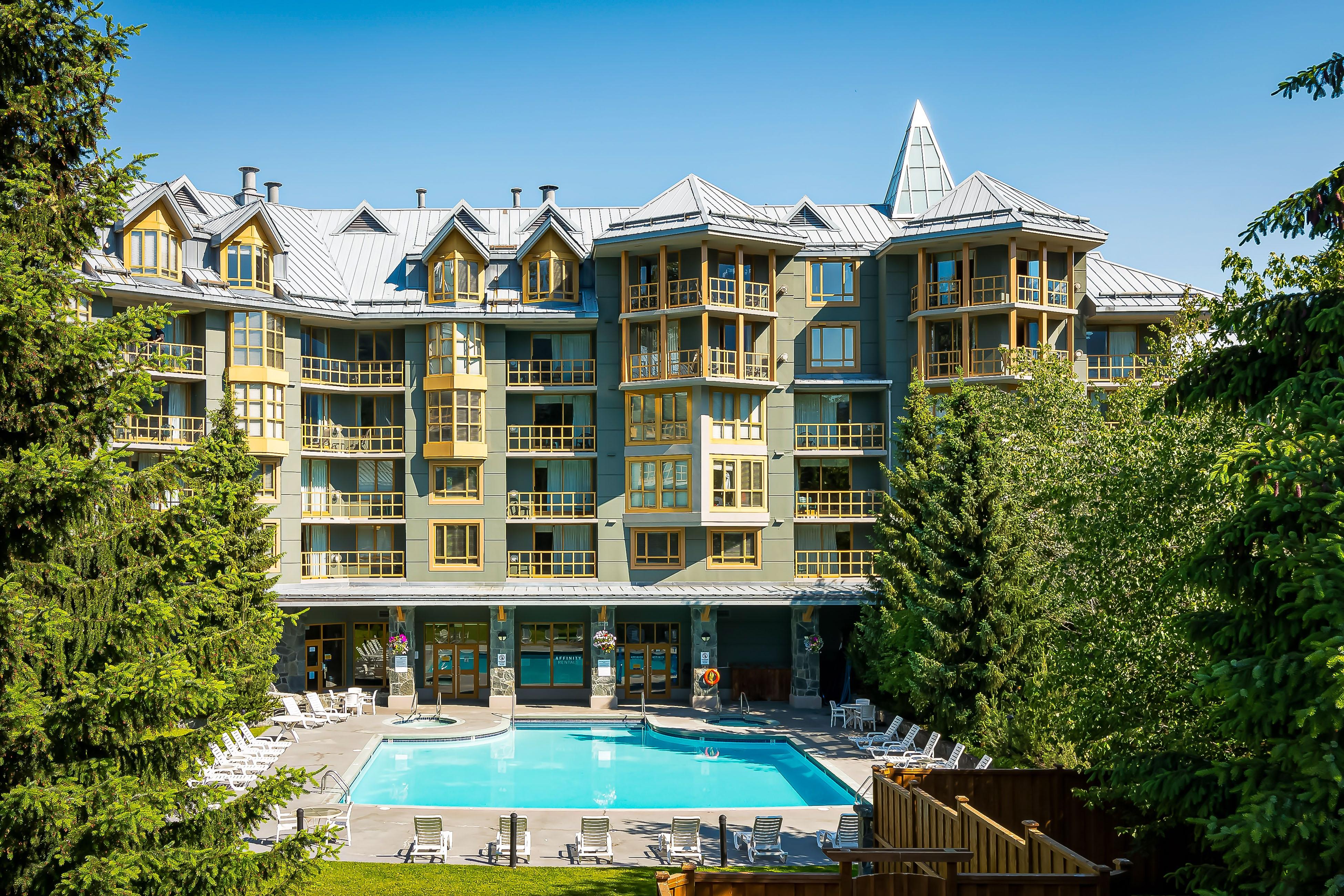 Property Image 2 - Stunning Traditional Condo with complimentary shuttle to Whistler Village