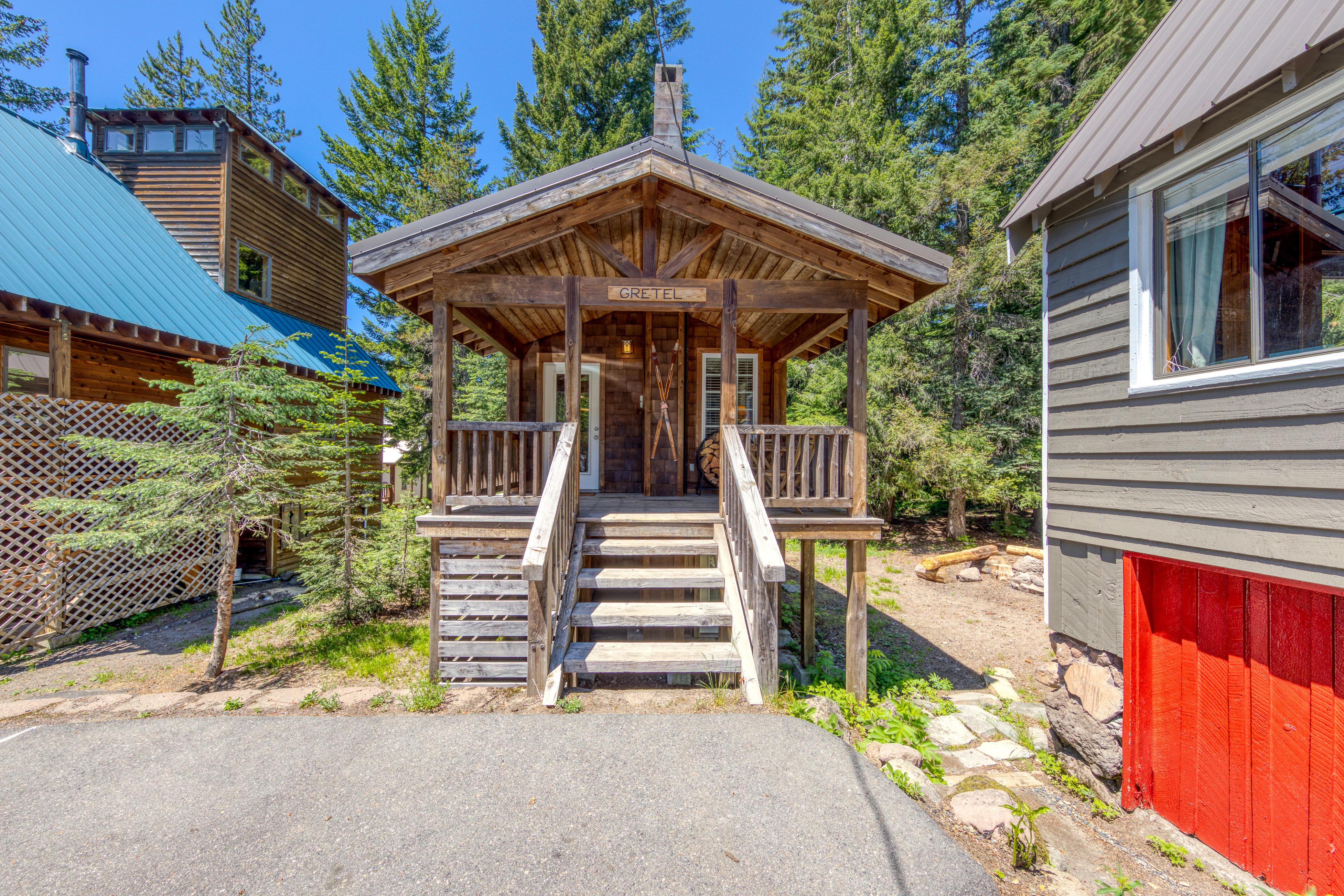 Property Image 1 - Gretel Cabin