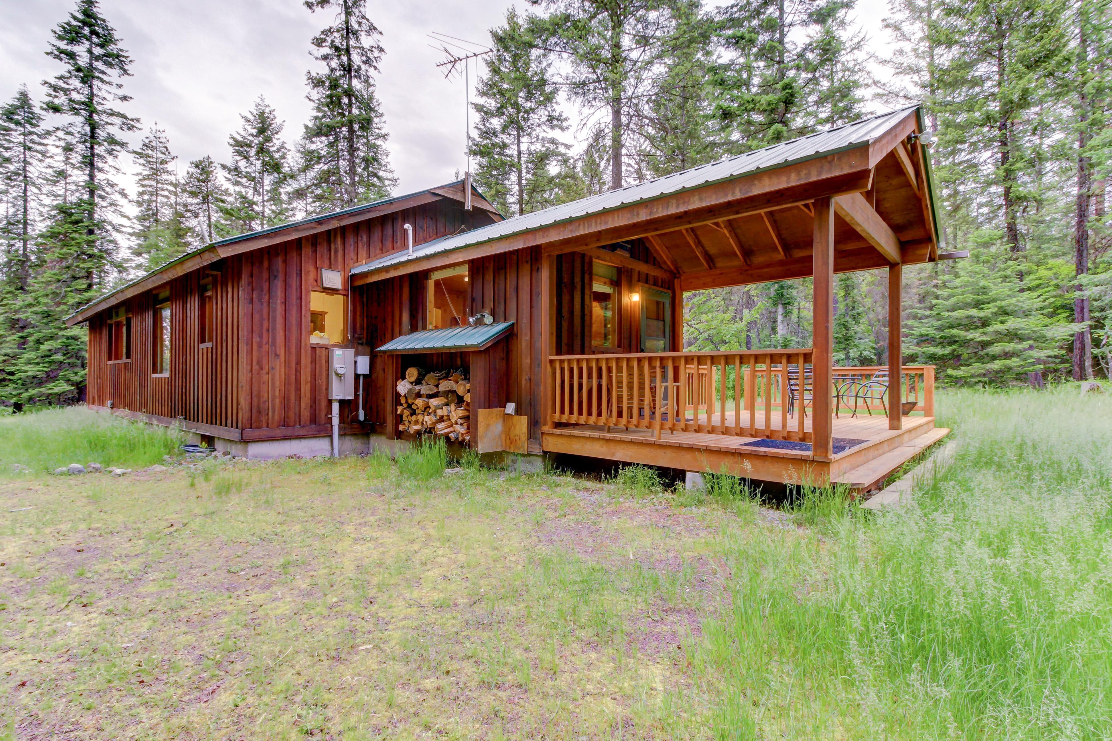 Property Image 2 - Foothill Cabin