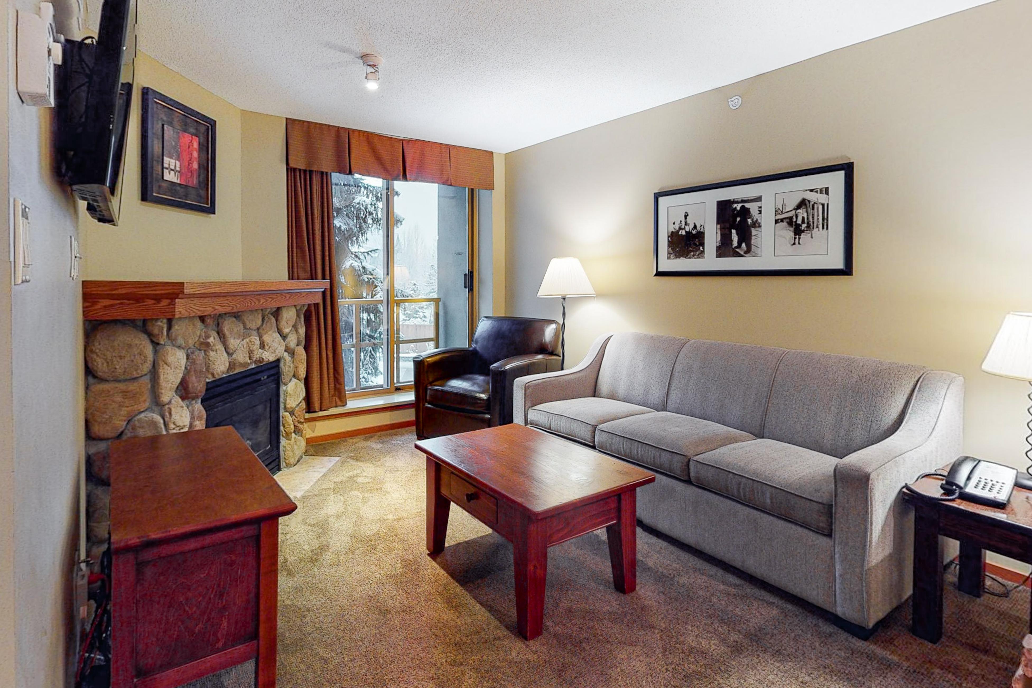 Property Image 1 - Stunning Condo with access to Heated Pool