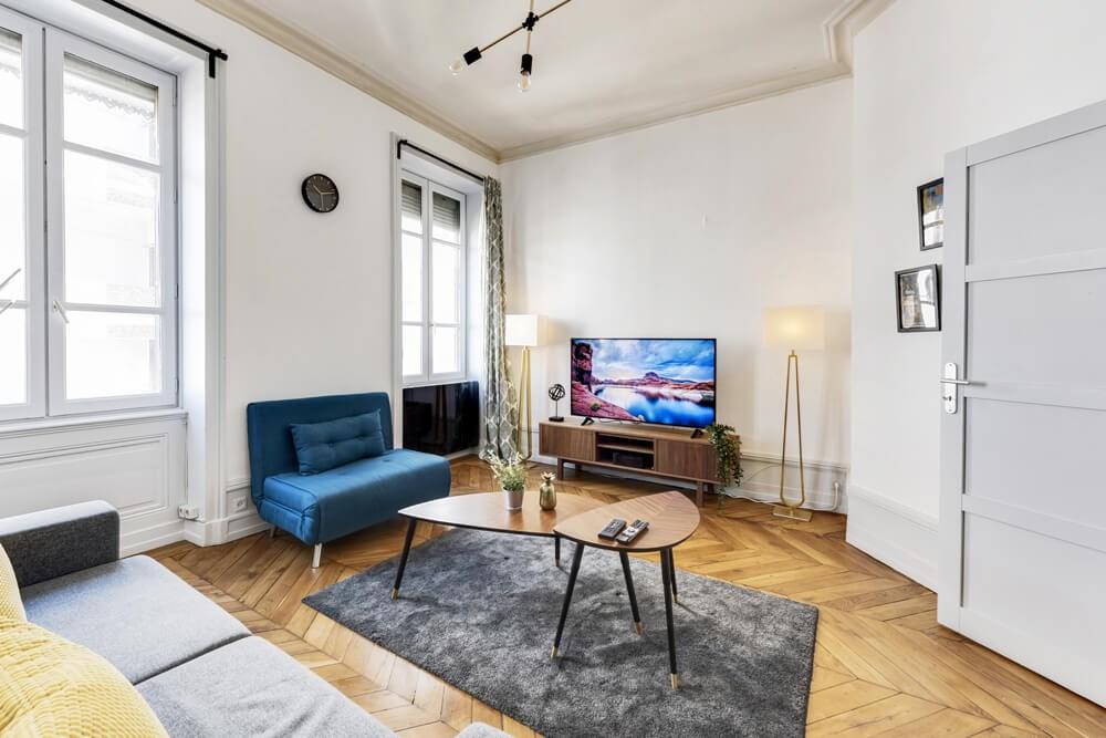 Property Image 1 - Stylish Apartment with view in Lyon