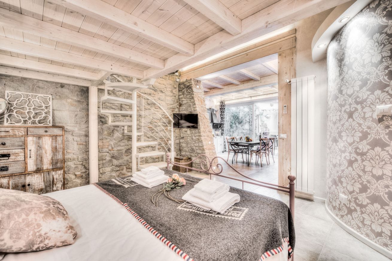 Comfortable Modern Apartment with a Spacious Kitchen Comfortable Modern Apartment with a Spacious Kitchen