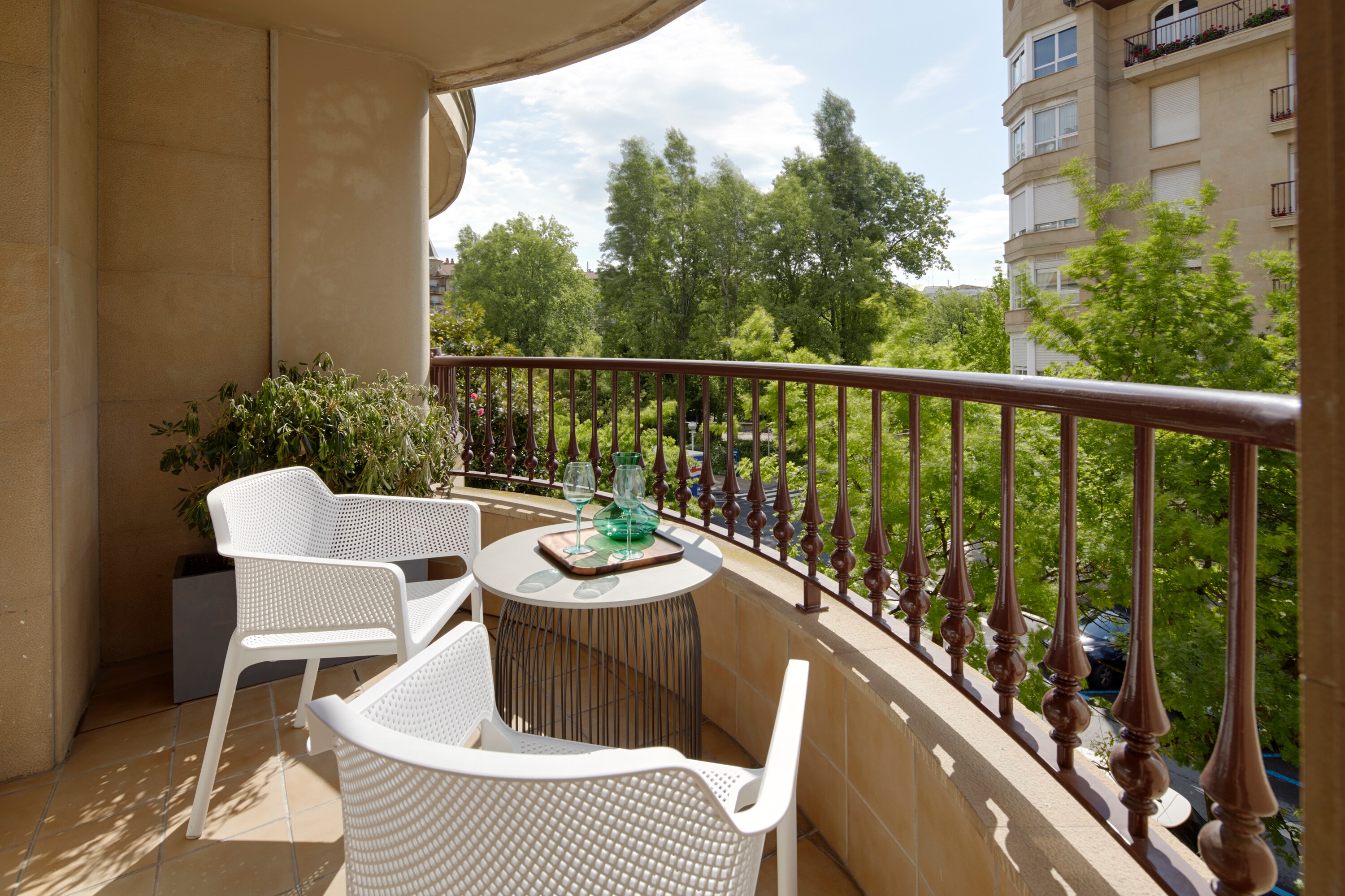 Property Image 2 - Radiant Apartment with Balcony next to the Beach