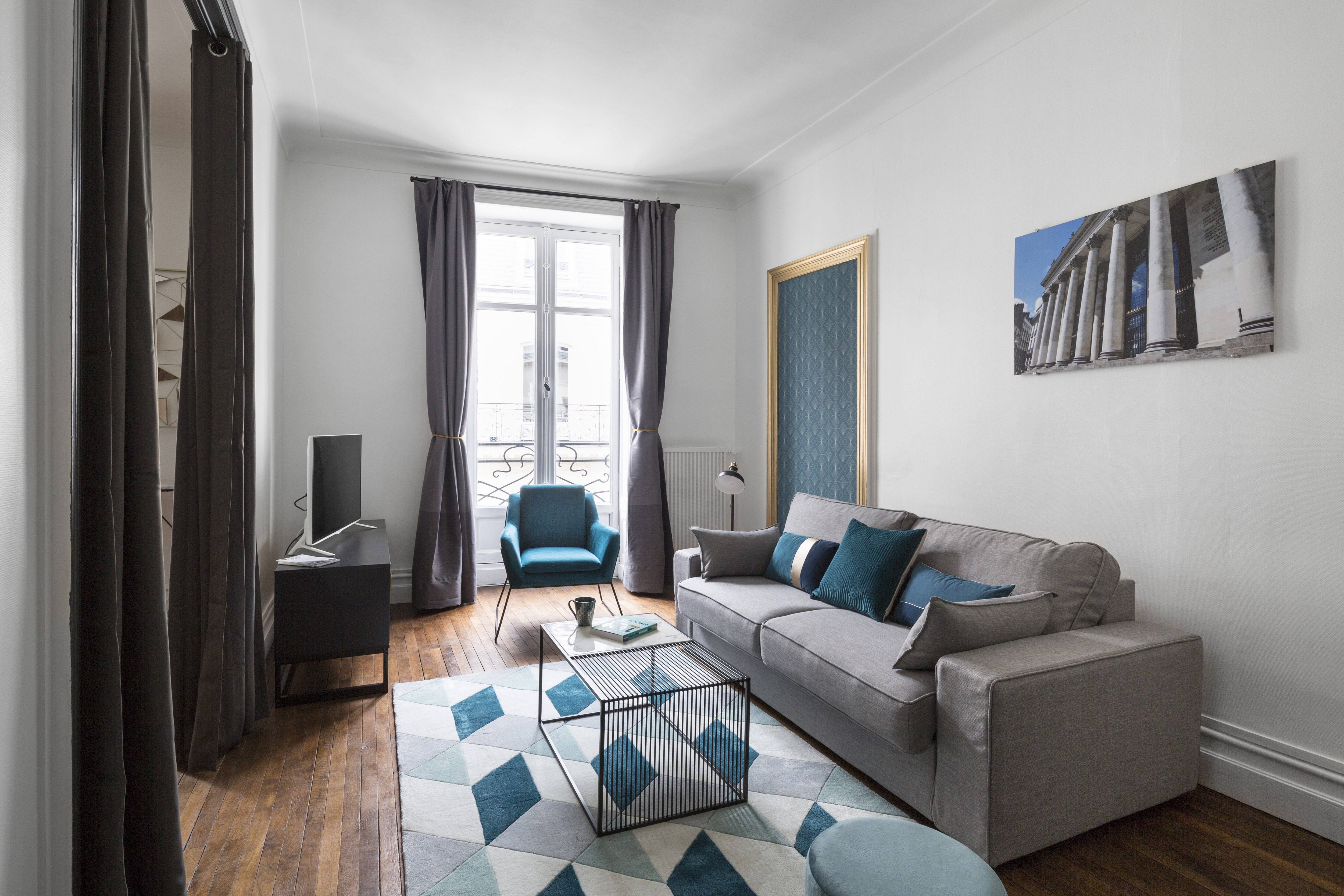 Property Image 2 - Enchanting Spacious Apartment in the Heart of Nantes