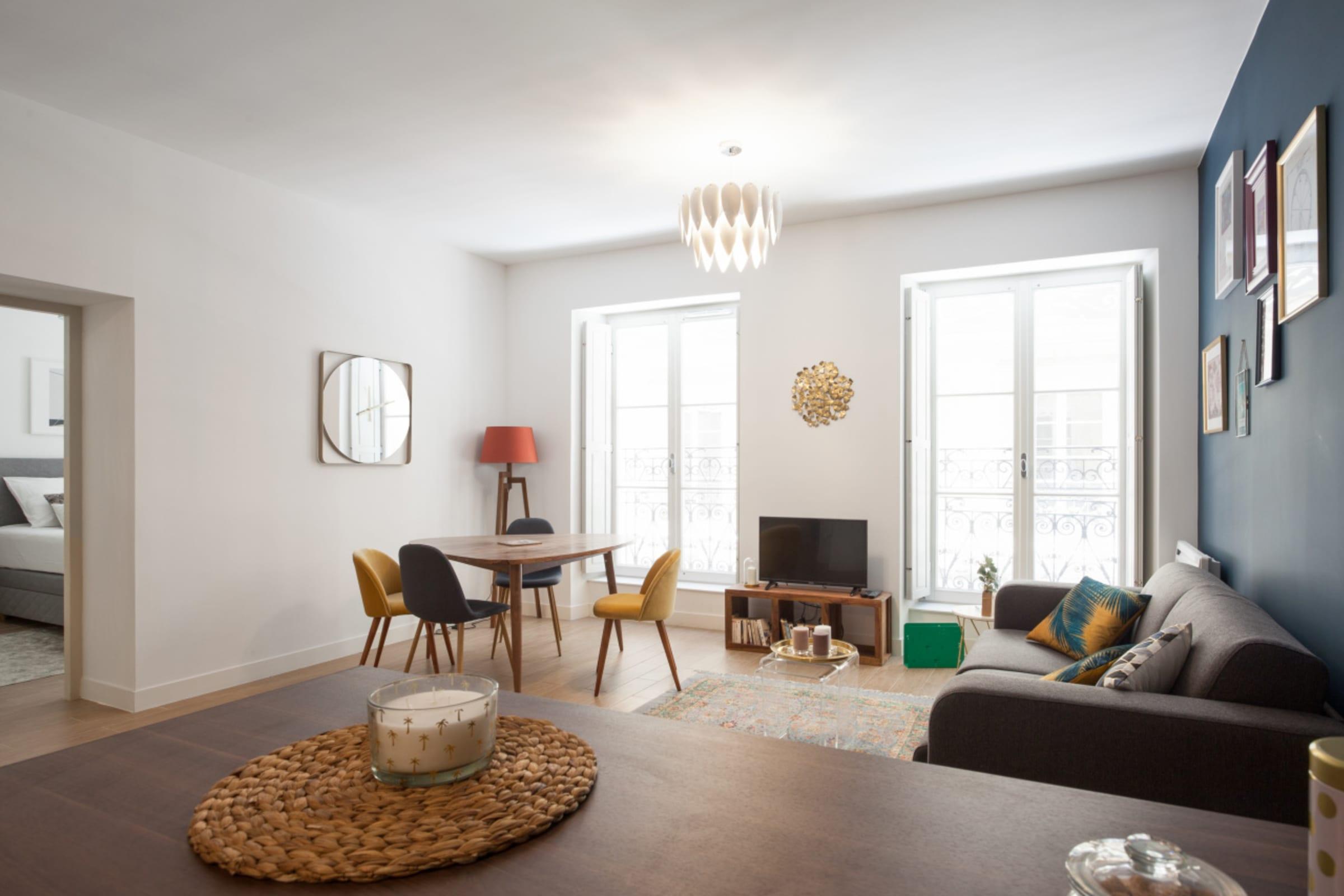 Property Image 1 - Marseille Modern Elegant Apartment with Natural Light