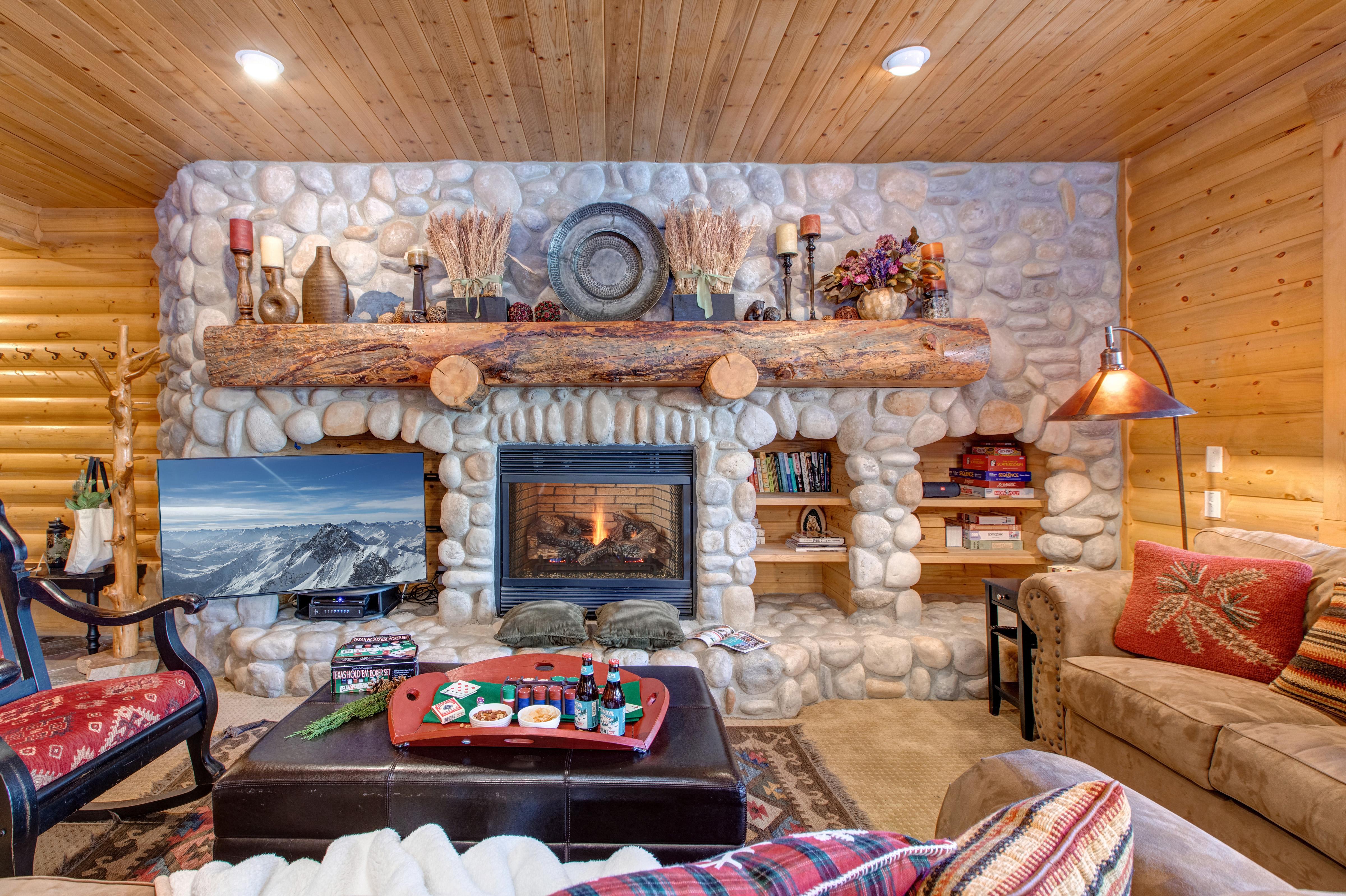 Property Image 2 - Perfect Mountain Getaway with Private Hot Tub