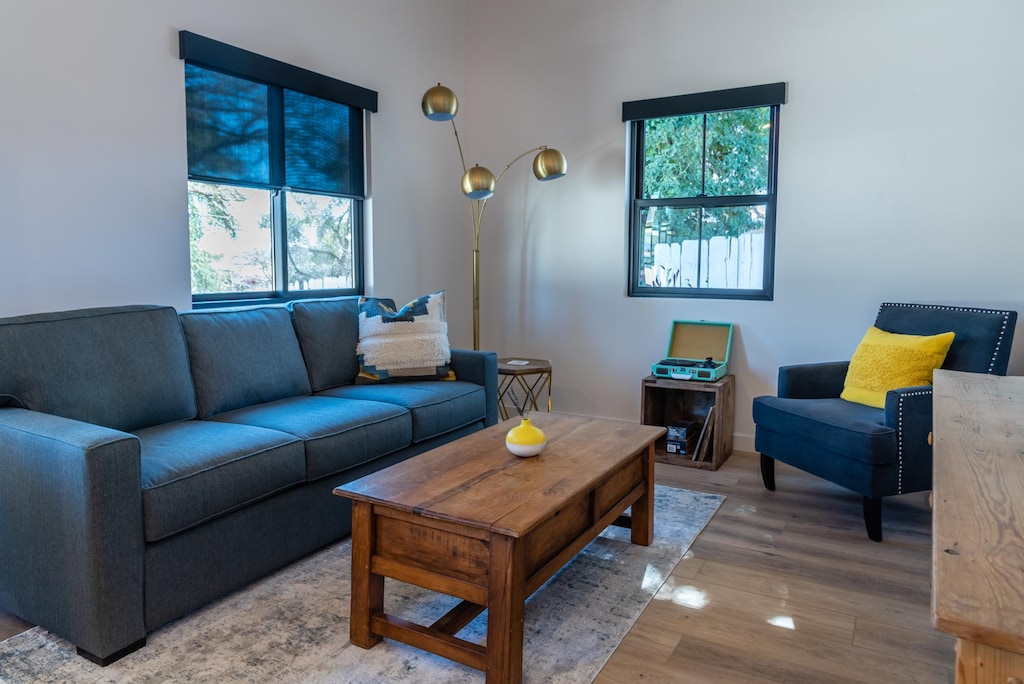 Your quaint and elegant cottage awaits in Paso