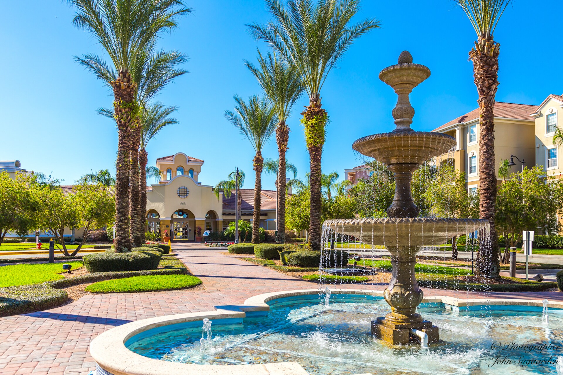 Fountain at clubhouse.jpg Fountain at clubhouse.jpg
