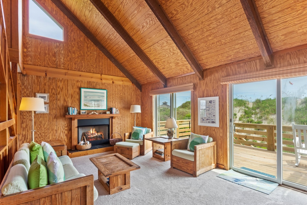 Living area (Please Note: The fireplace is not for guest use.)