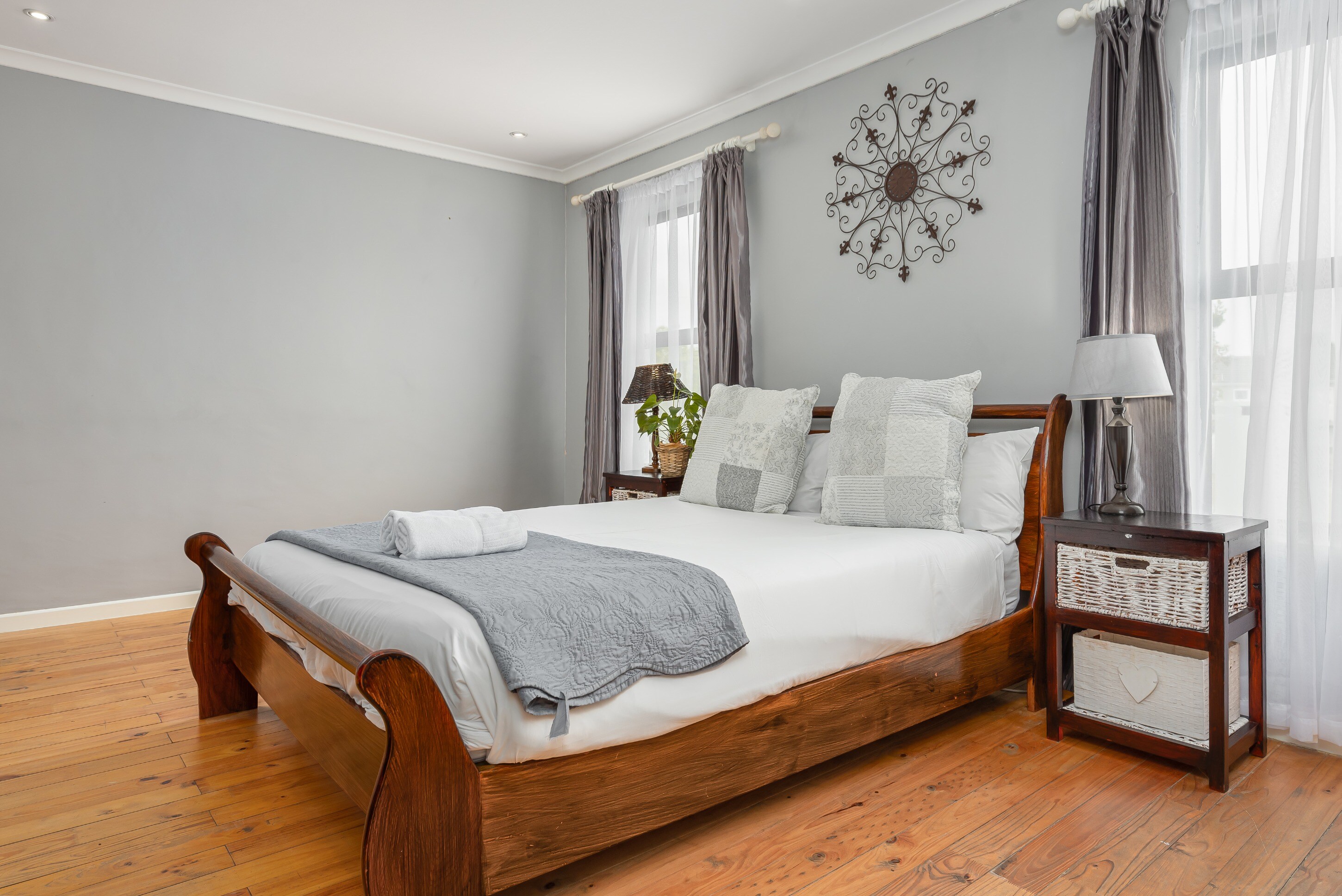 Property Image 2 - Cozy Bright Sleeper near Cape Town Centre