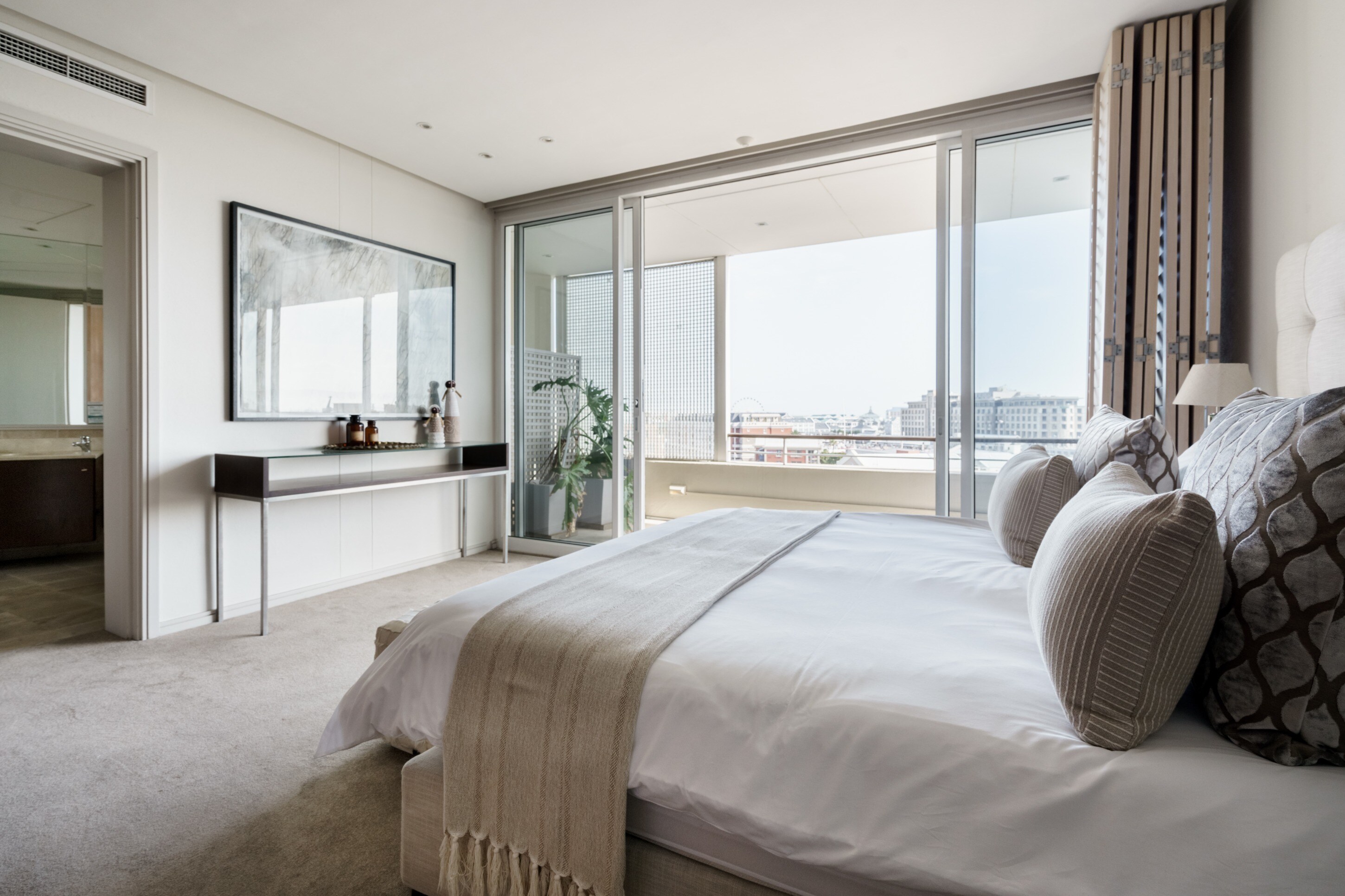 Property Image 2 - Luxe Waterfront Penthouse with Views of Table Mountain