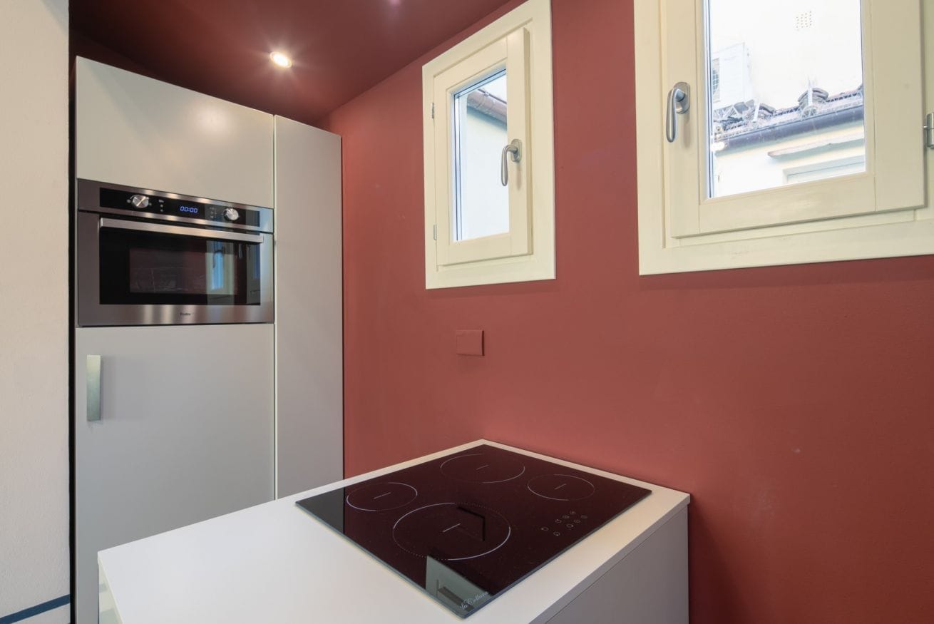 Modern Furnished Apartment in Piazza dei Nerli