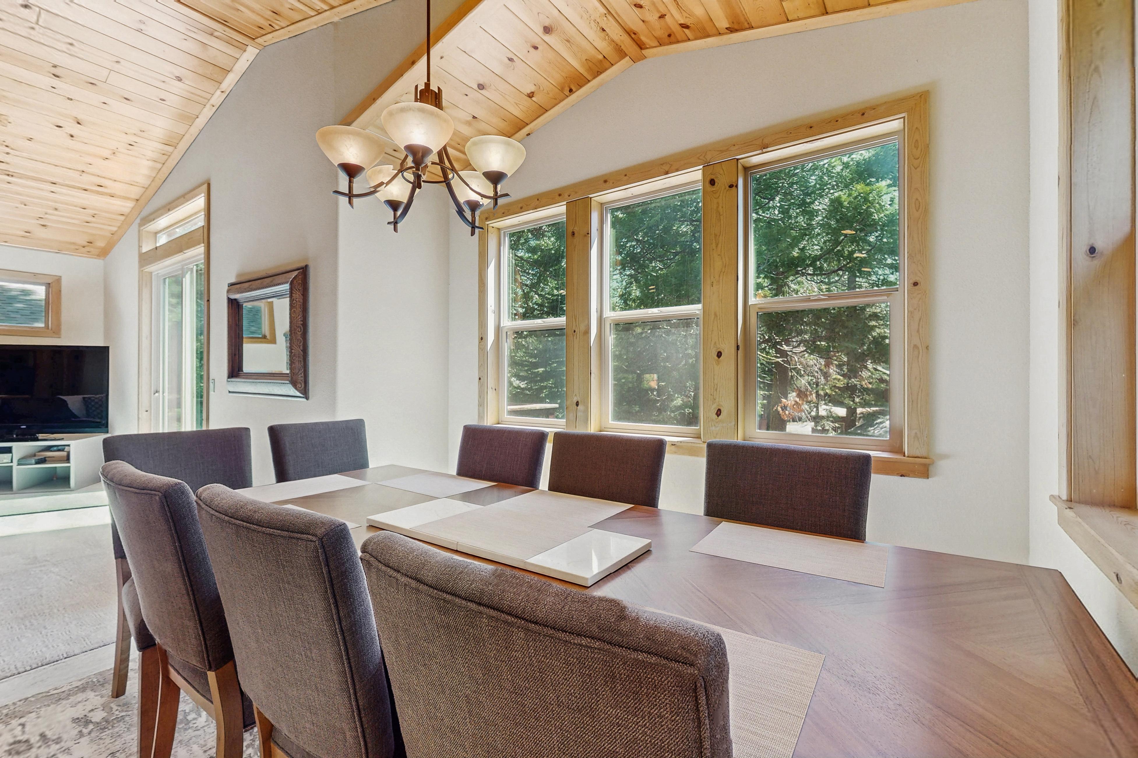 Willow Creek Hideway Willow Creek Hideway