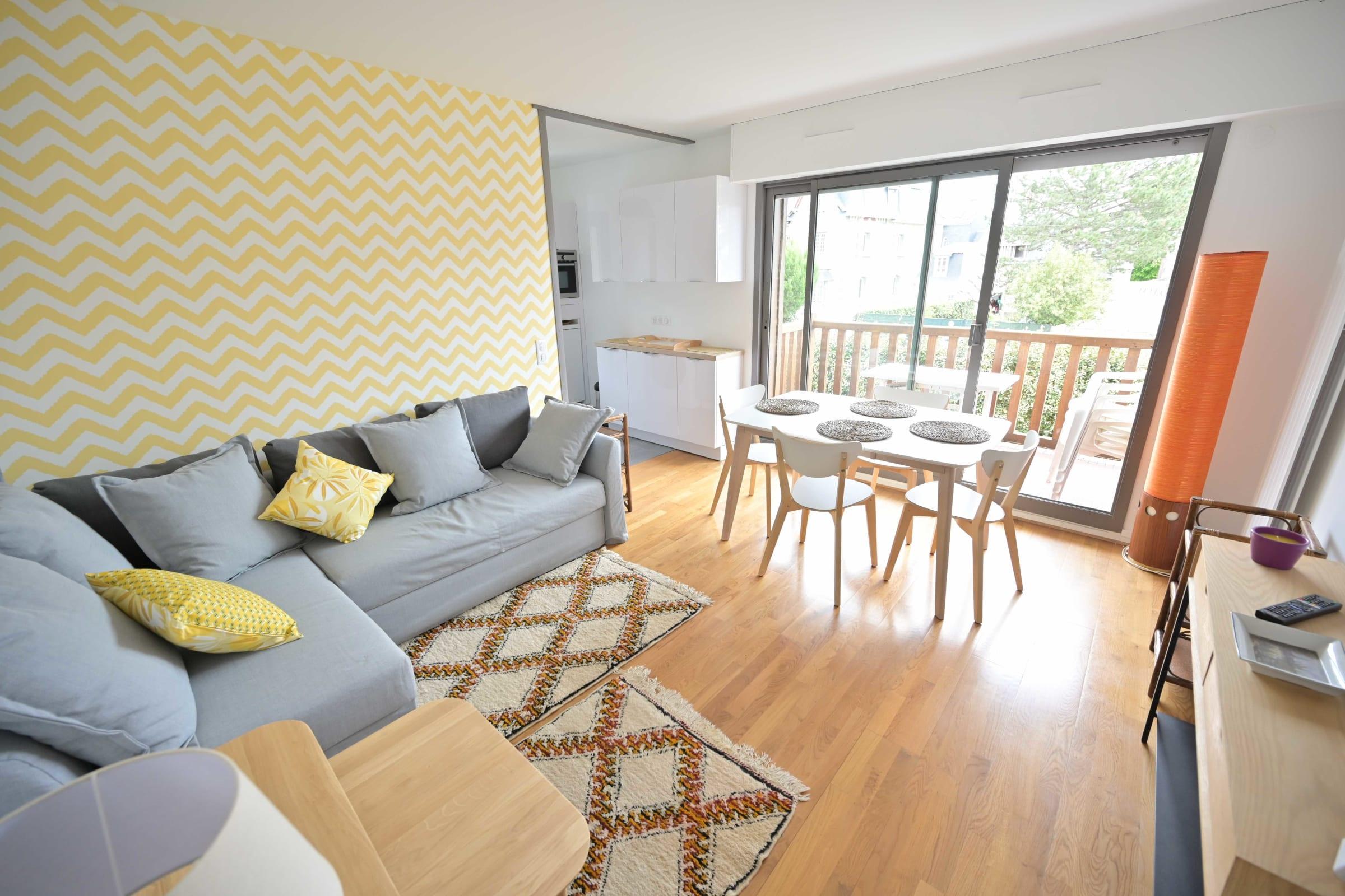 Property Image 2 - Warm Apartment with Balcony close to Deauville Beach
