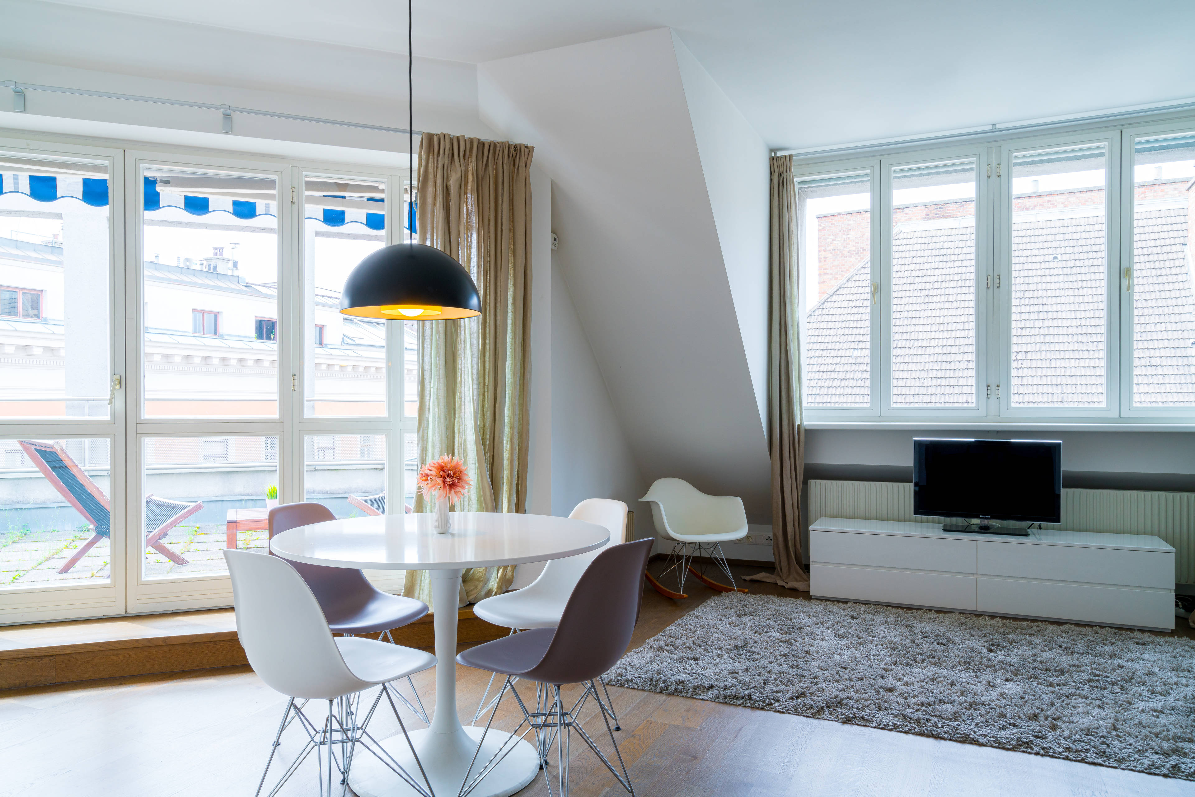 Property Image 1 - Radiant Apartment in the Heart of the Embassy Area