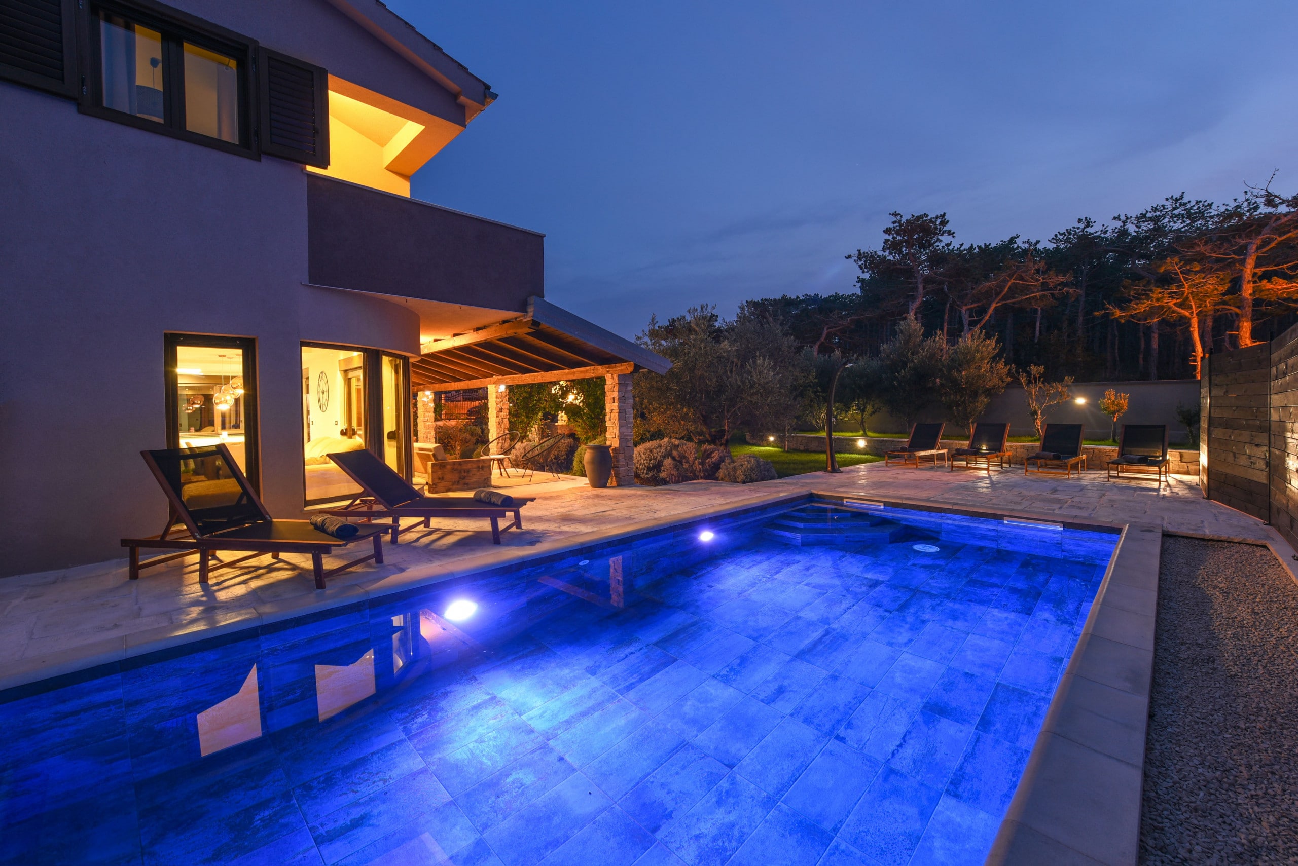 Property Image 2 - Luxurious Posh Villa with Private Heated Pool