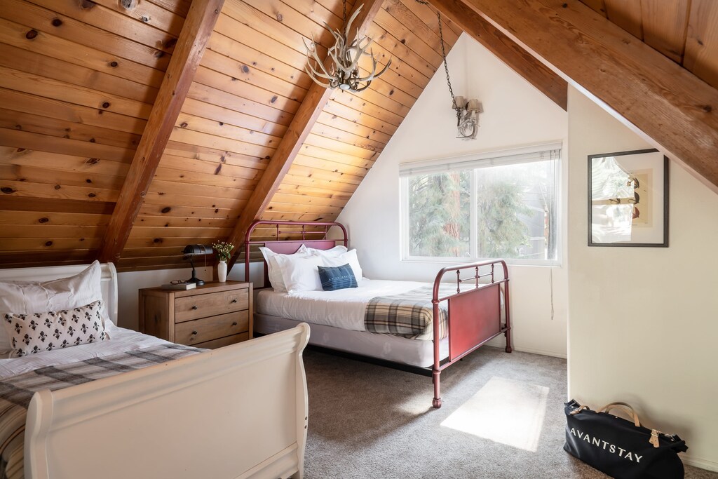 The loft features two twin beds.
