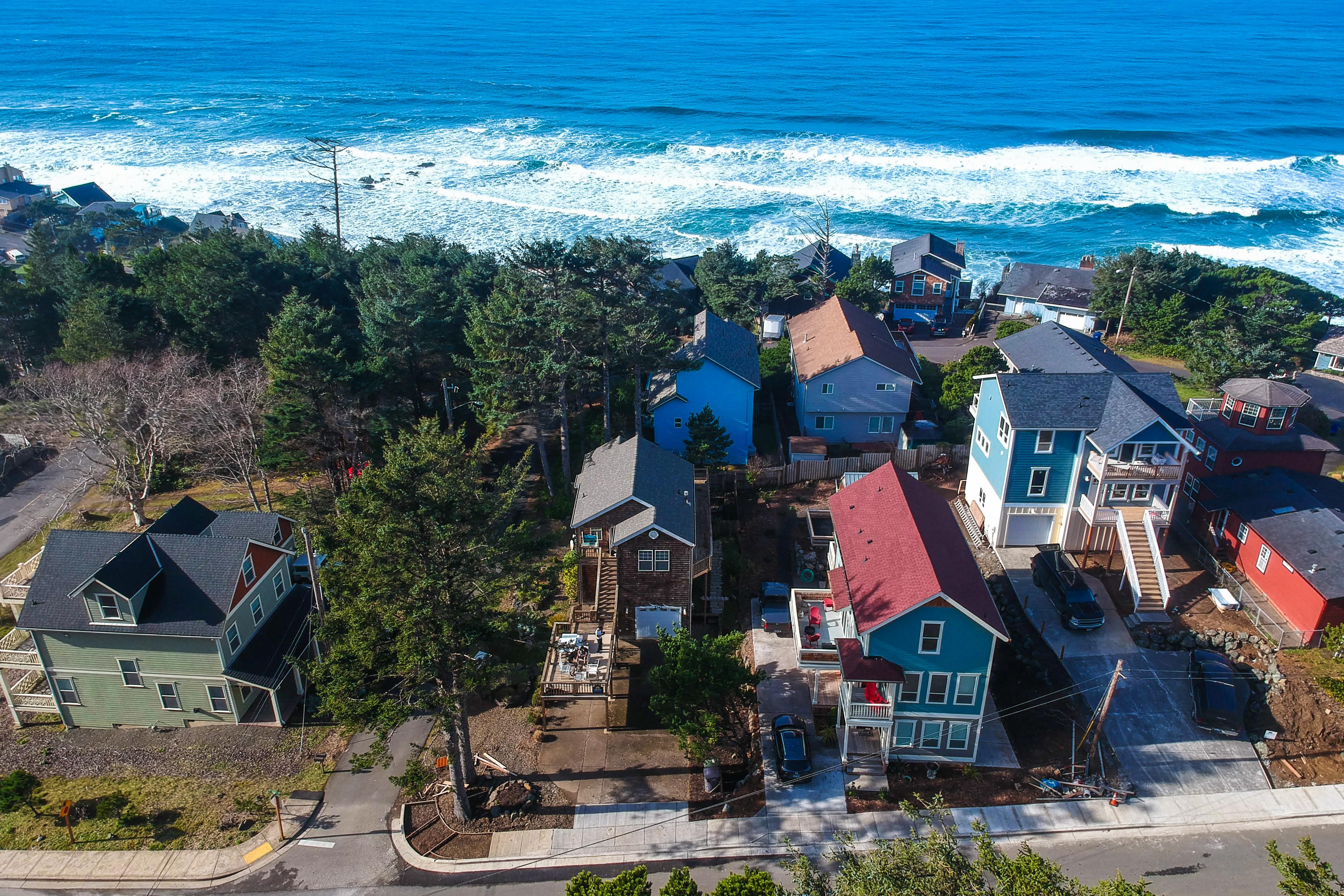 Property Image 2 - Beach House with a Park