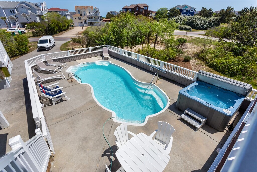 Private Pool and Warm, Bubbly Hot Tub