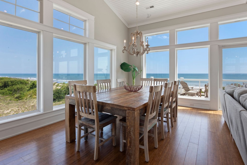 Double Dining Areas mean plenty of space for everyone to get comfortable and enjoy a meal together.