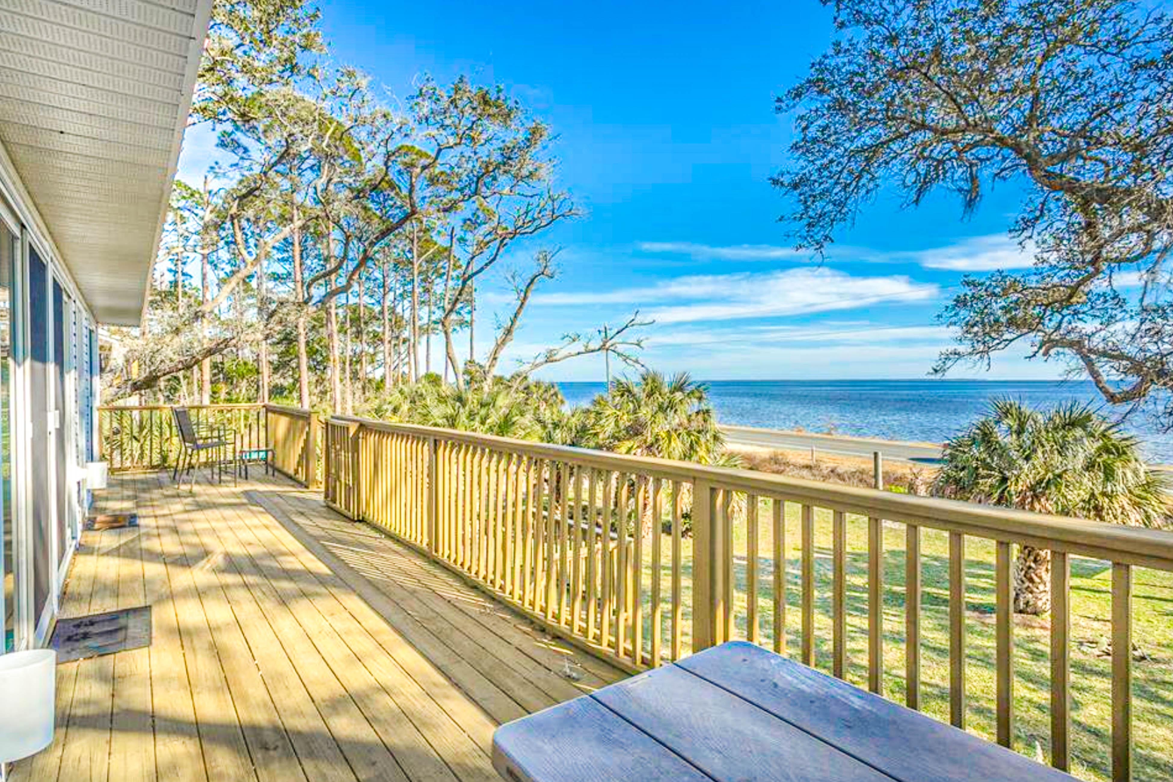 Property Image 2 - Bliss on the Bay