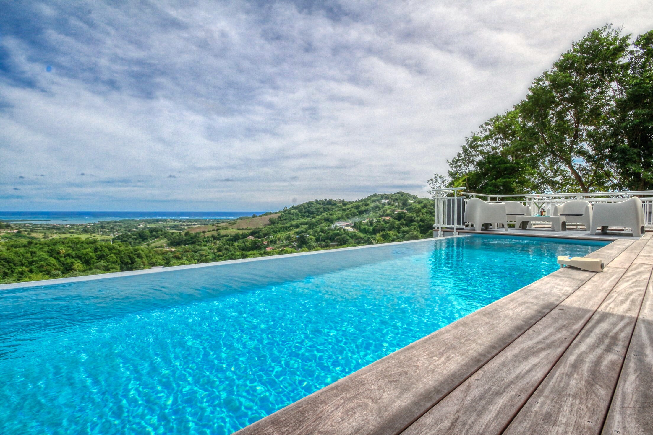 Property Image 1 - Astonishing Hillside Villa with Pool in Le Marin